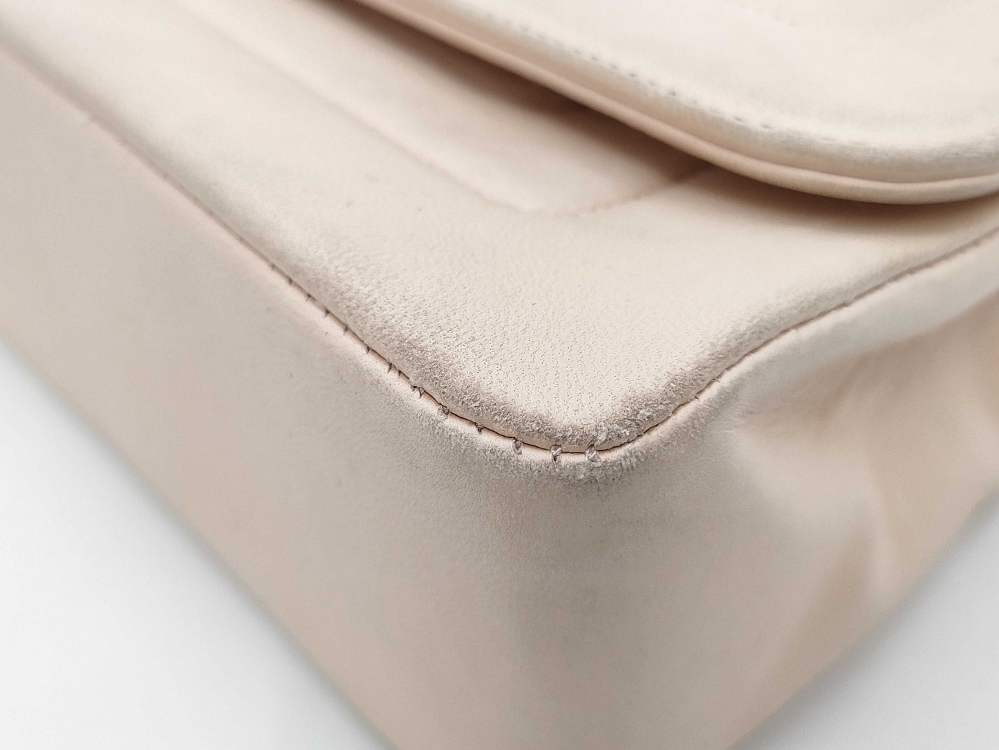CHANEL Beige Shoulder Bag
