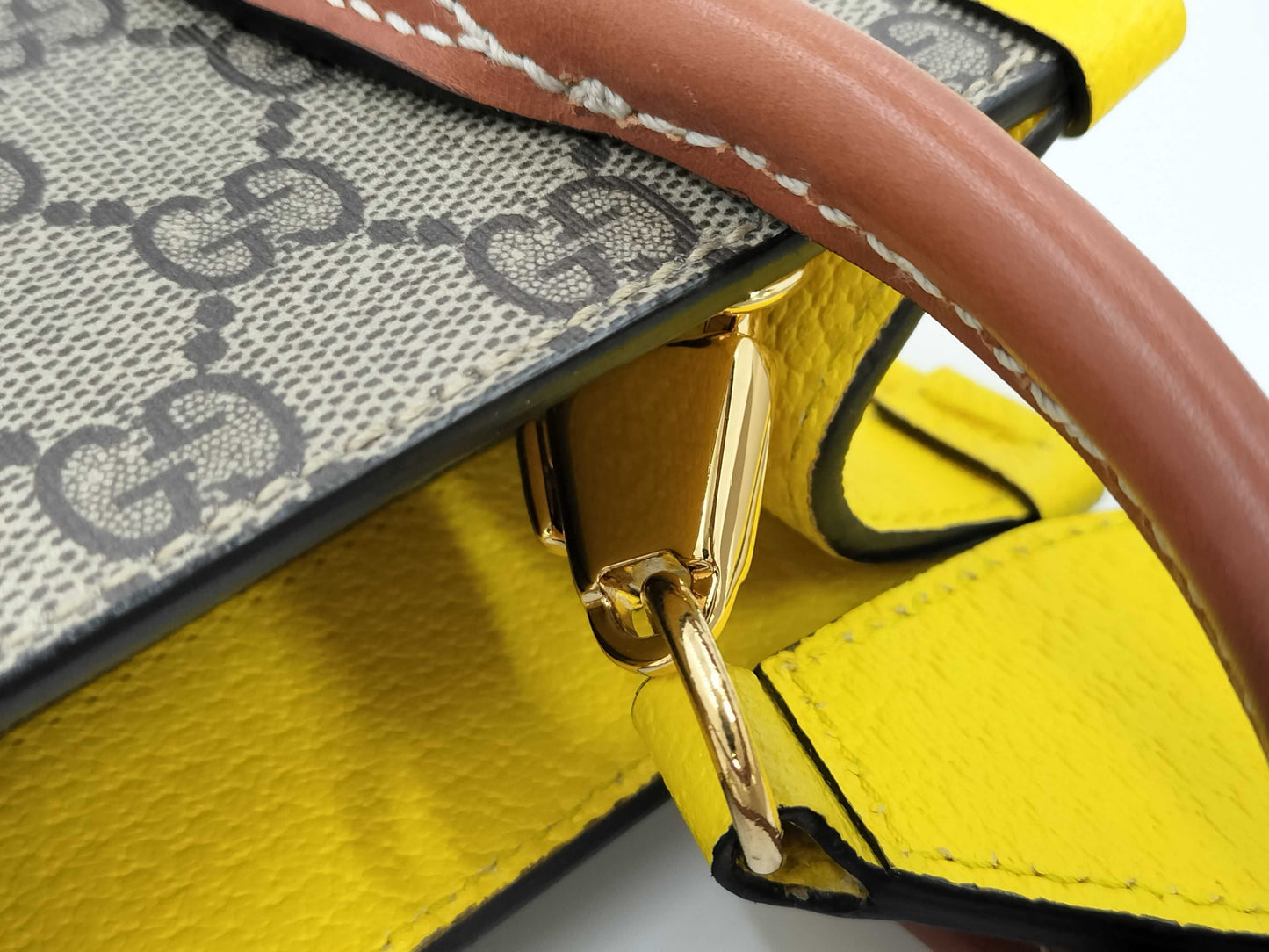 GUCCI GUCCI GG Supreme Vertical 2-Way Handbag