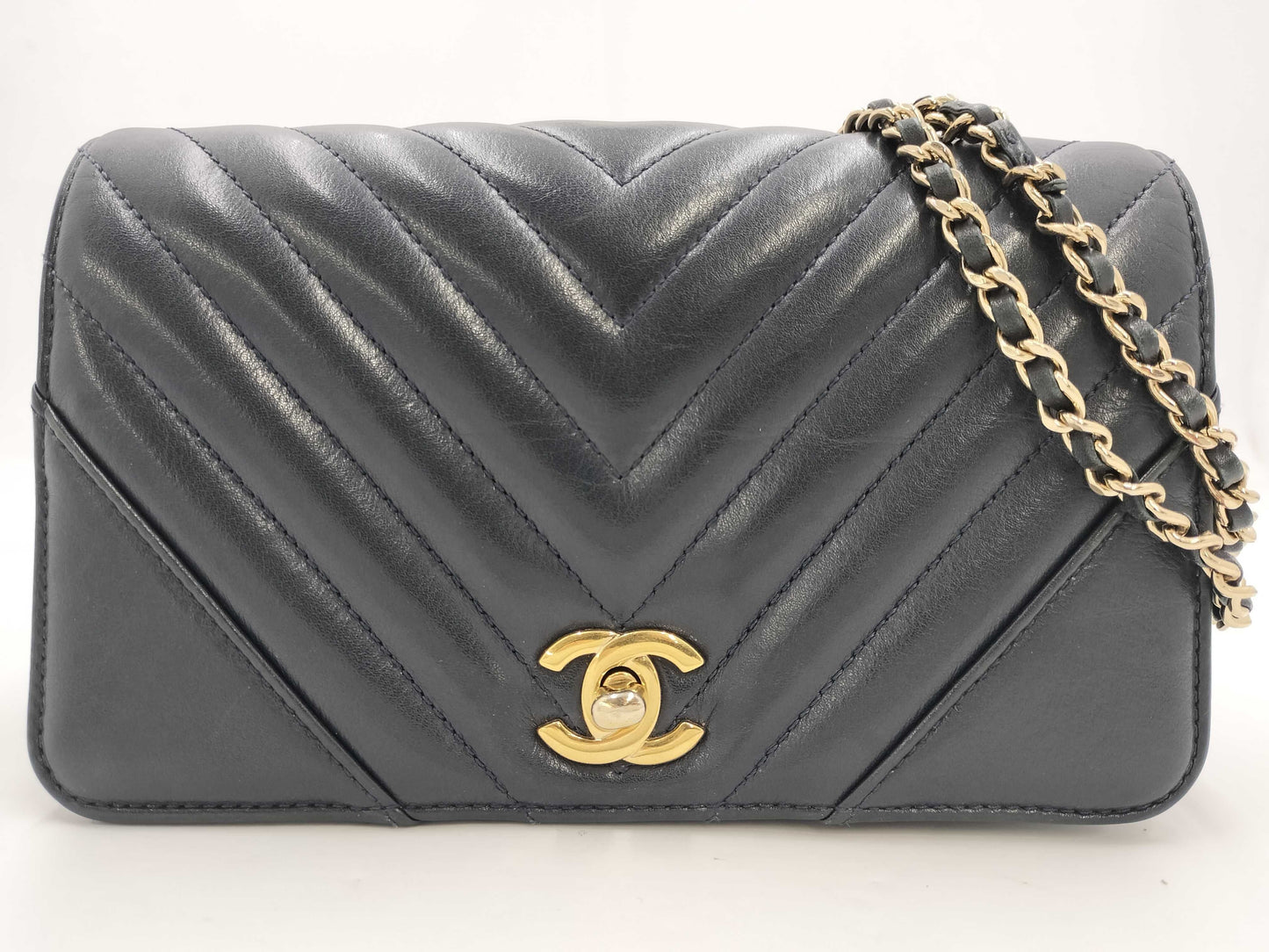 CHANEL V-Stitch Single Flap Double Chain Shoulder Bag with No. 28 Seal