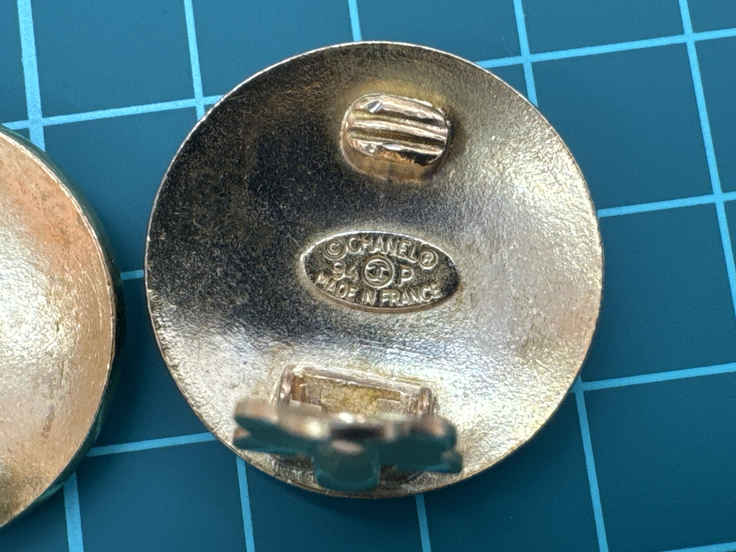 CHANEL Coco Black Gold Earrings with Rice, 94P