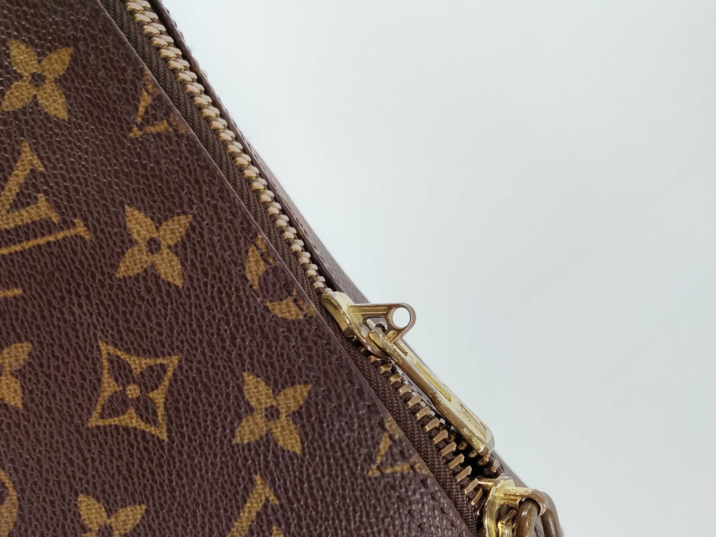 LOUIS VUITTON Monogram Keepall 55 Boston Bag