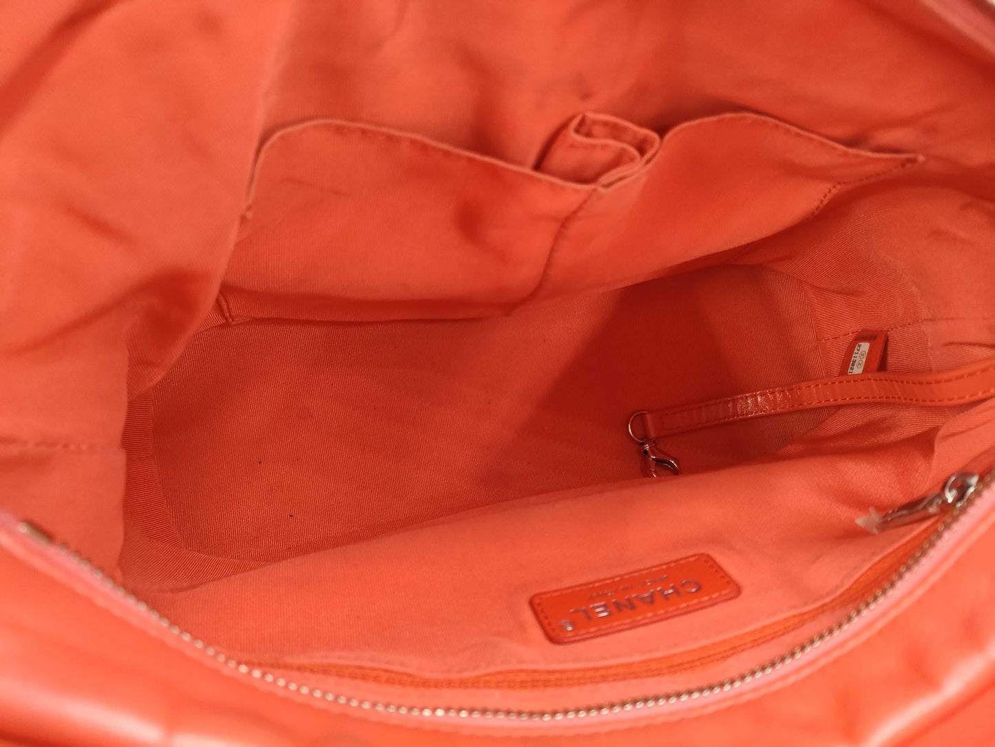 CHANEL Cabriel Chain Shoulder Bag in Orange Leather