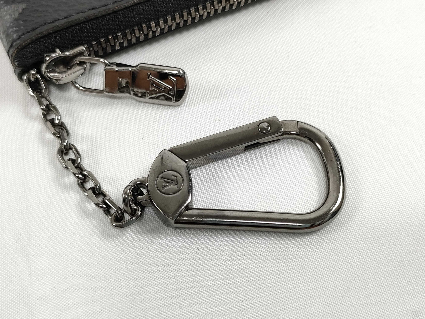 LOUIS VUITTON M 80905 Vuitton Monogram Eclipse Pochette Cle Coin Case