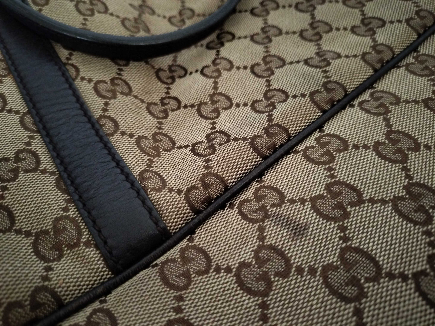 GUCCI GG Canvas Tote Bag