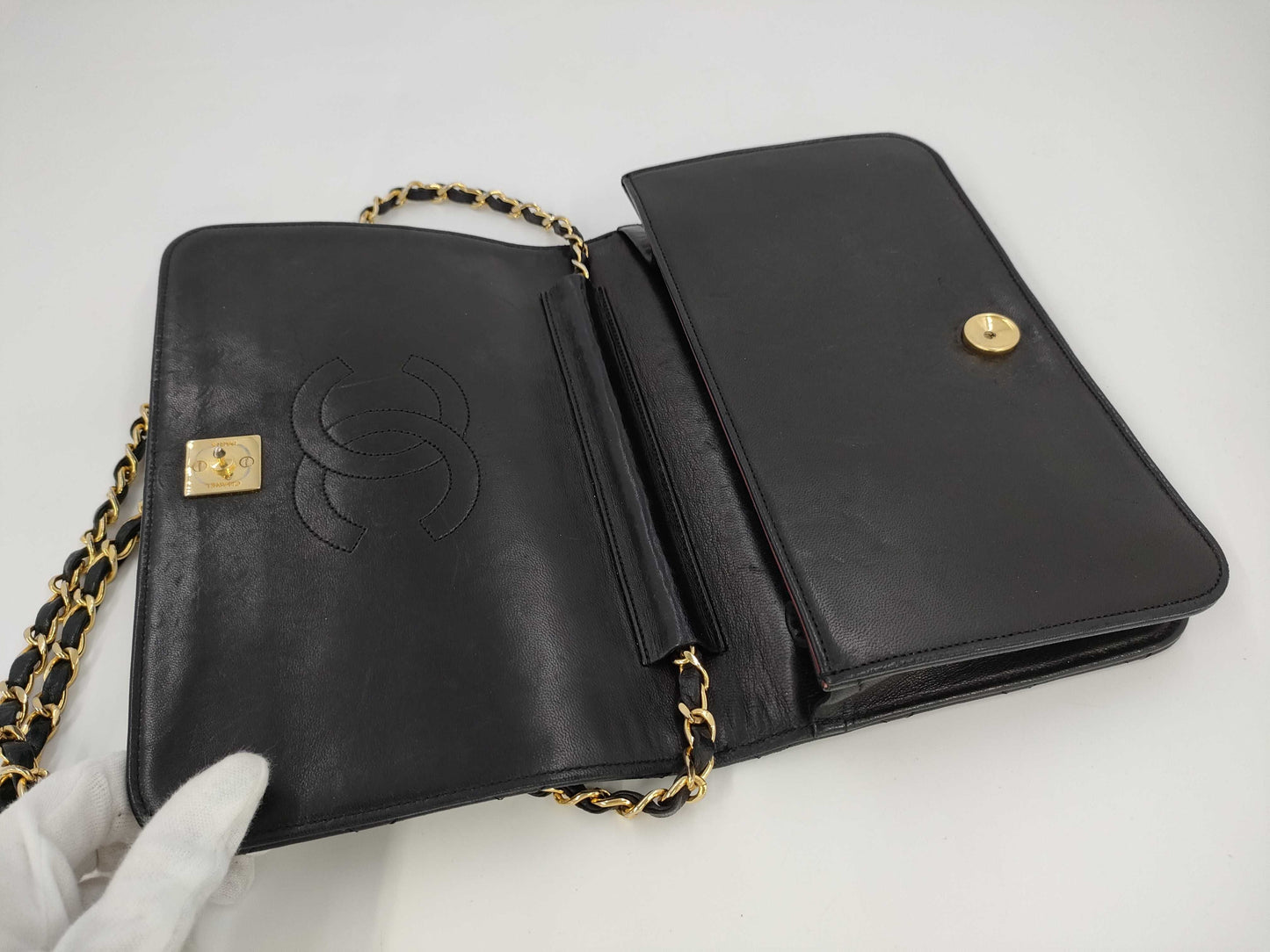 CHANEL Matelasse Shoulder Bag Shoulder Bag