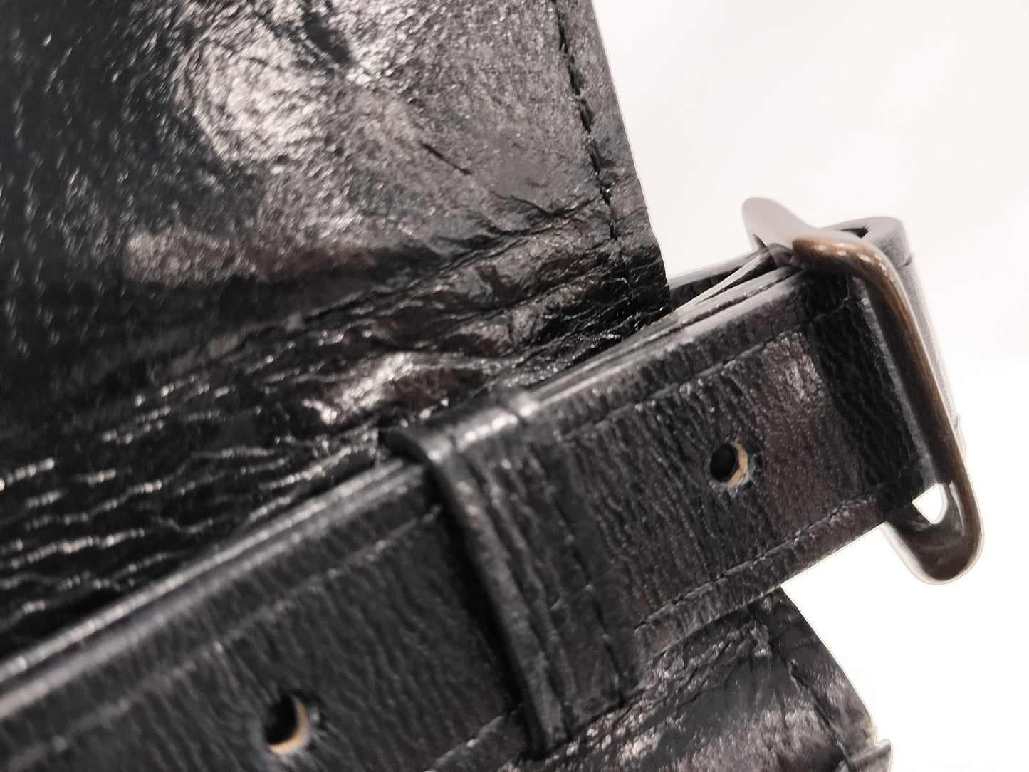 Yves Saint Laurent Lizard Leather Shoulder Bag