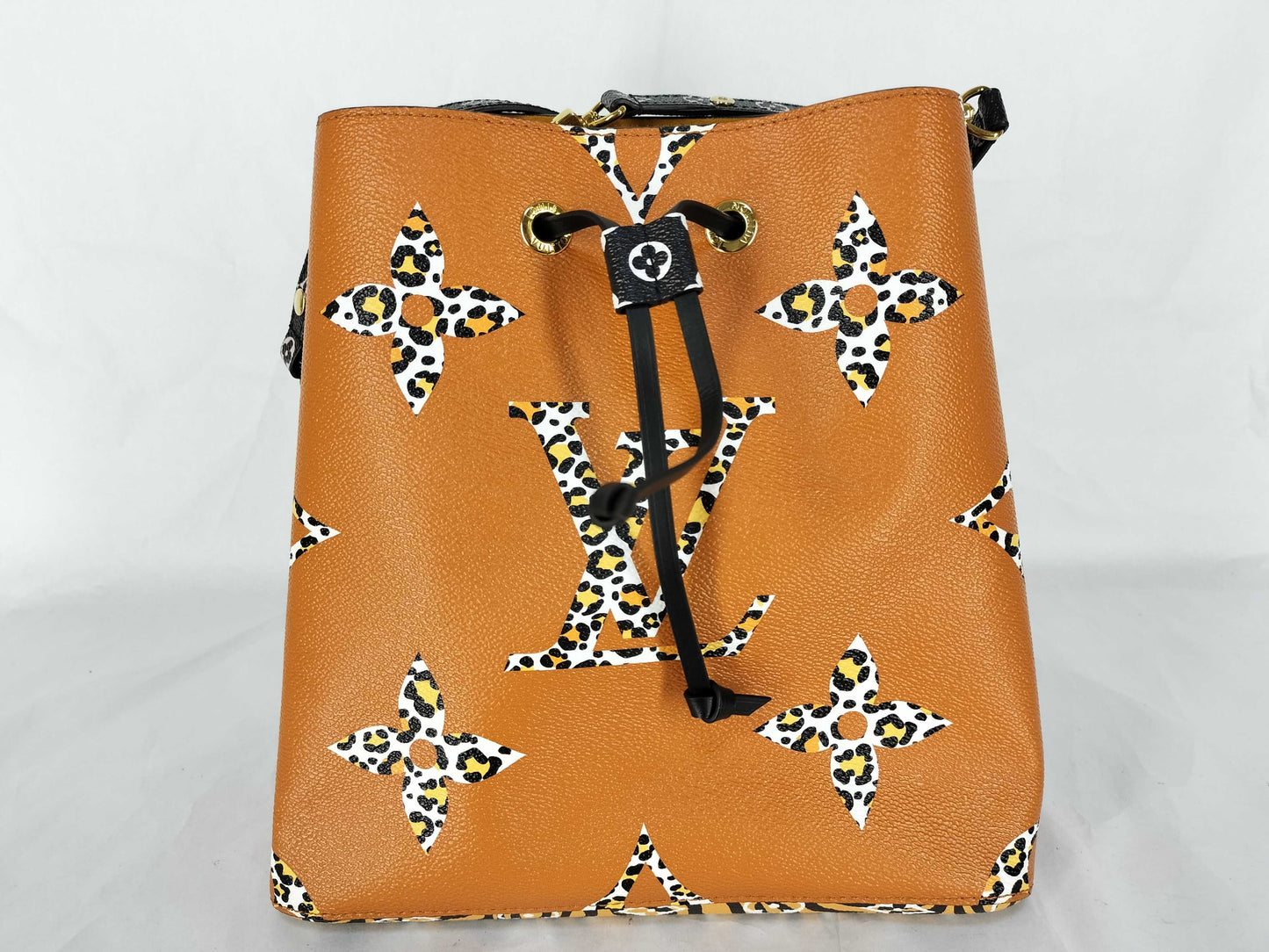 LOUIS VUITTON M44717 Monogram Louis Vuitton Monogram Jungle NeoNoe M44717 SP3189 Shoulder Bag