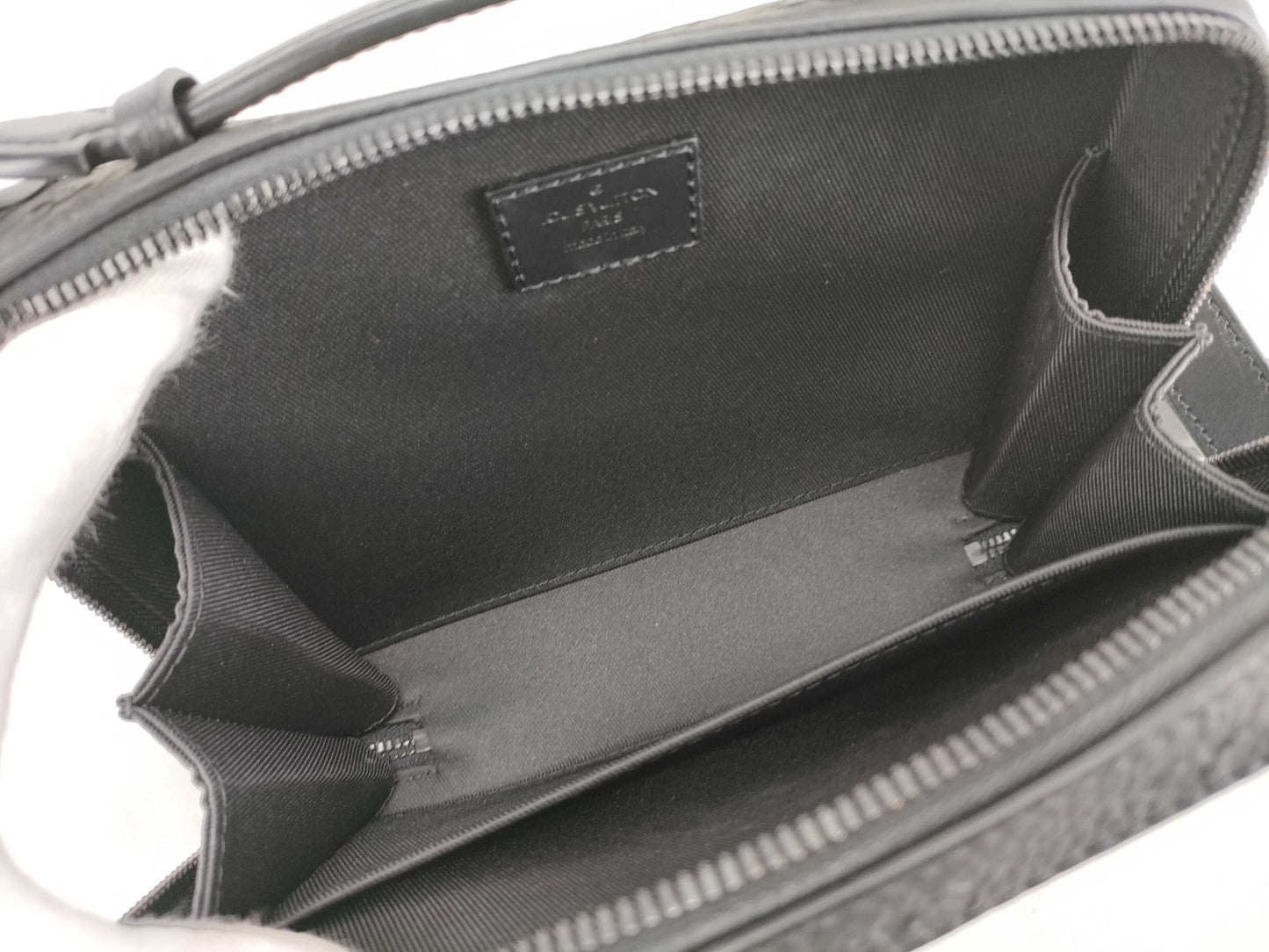 LOUIS VUITTON M59163 Taurillon Handle Soft Trunk M59163 Black RFID Enabled Shoulder Bag