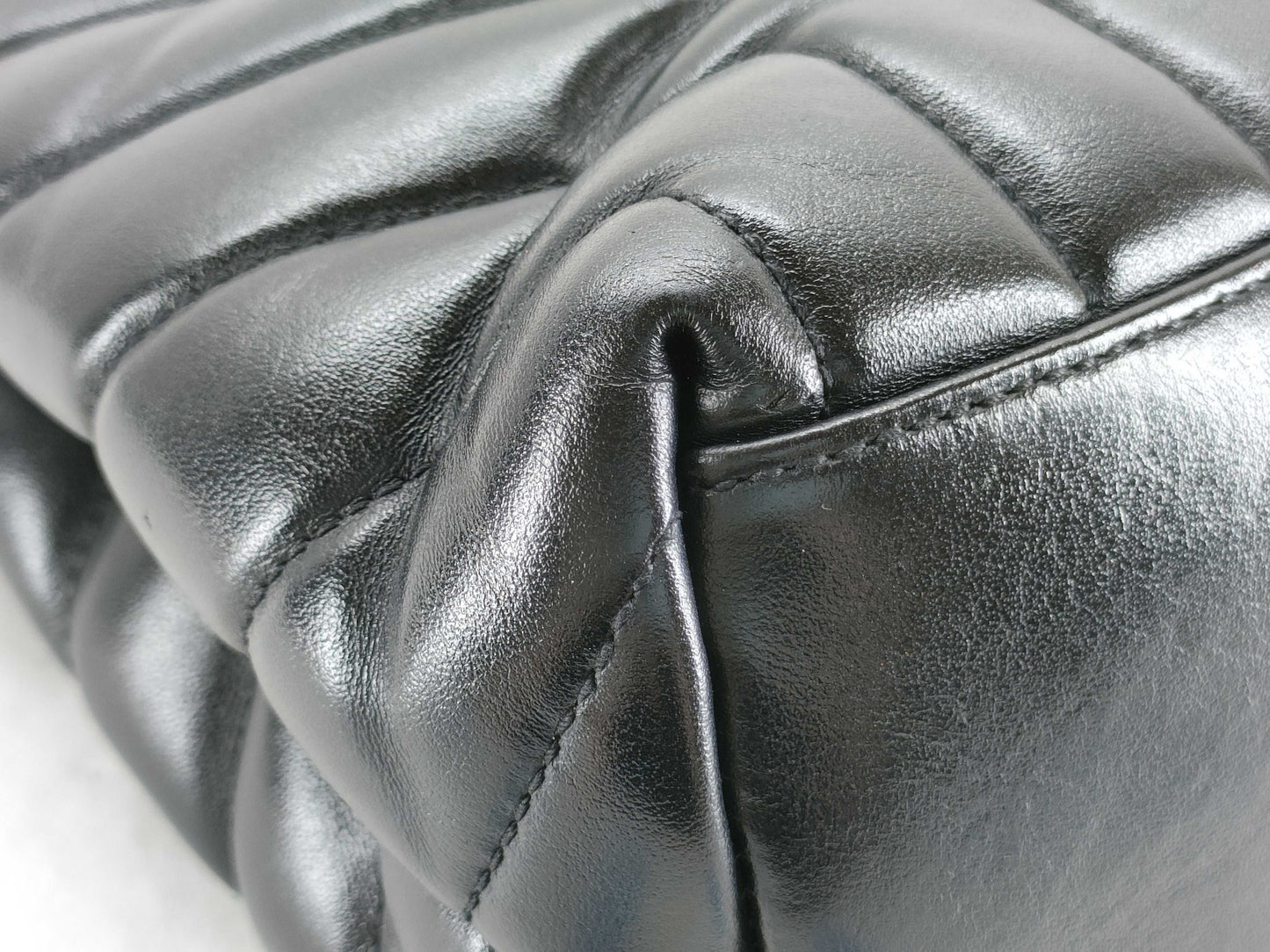 Yves Saint Laurent Lulu Shoulder Bag Shoulder Bag