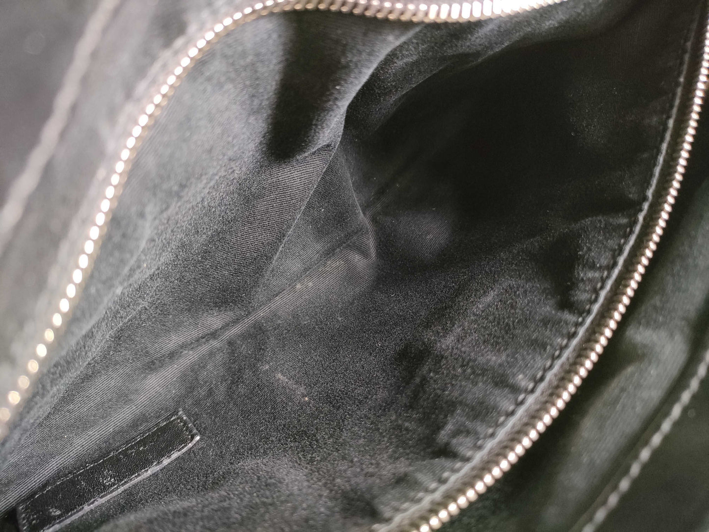 Yves Saint Laurent Lulu Shoulder Bag Shoulder Bag