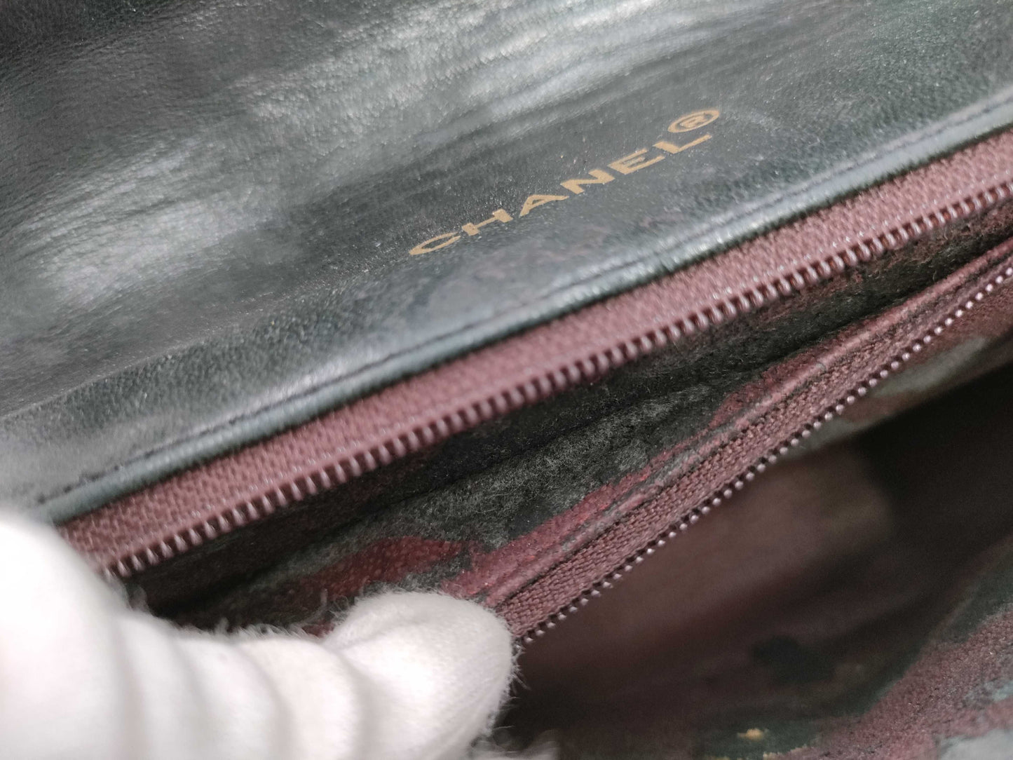 CHANEL Matelasse Turnlock Chain Shoulder Bag