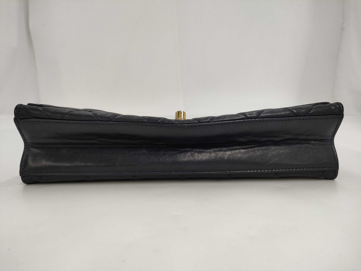 CHANEL Matelasse Lamb Chain Shoulder Bag