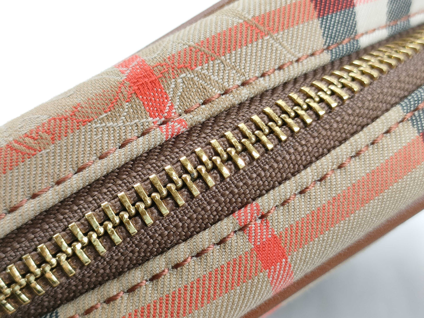 BURBERRY Nova Check Shoulder Bag