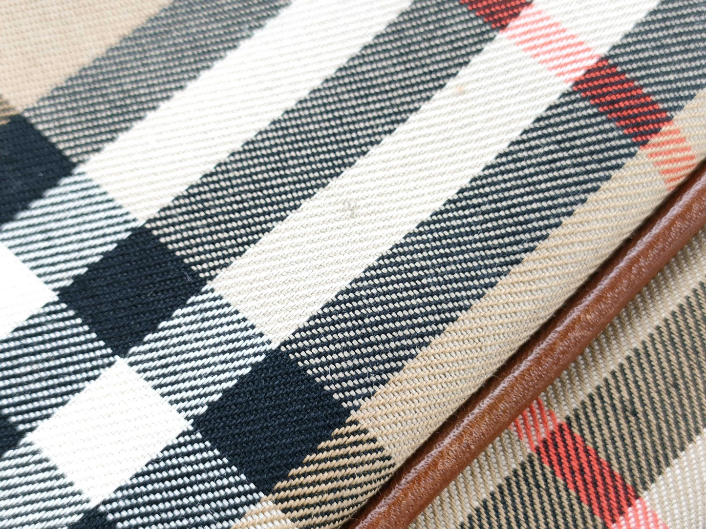 BURBERRY Nova Check Shoulder Bag