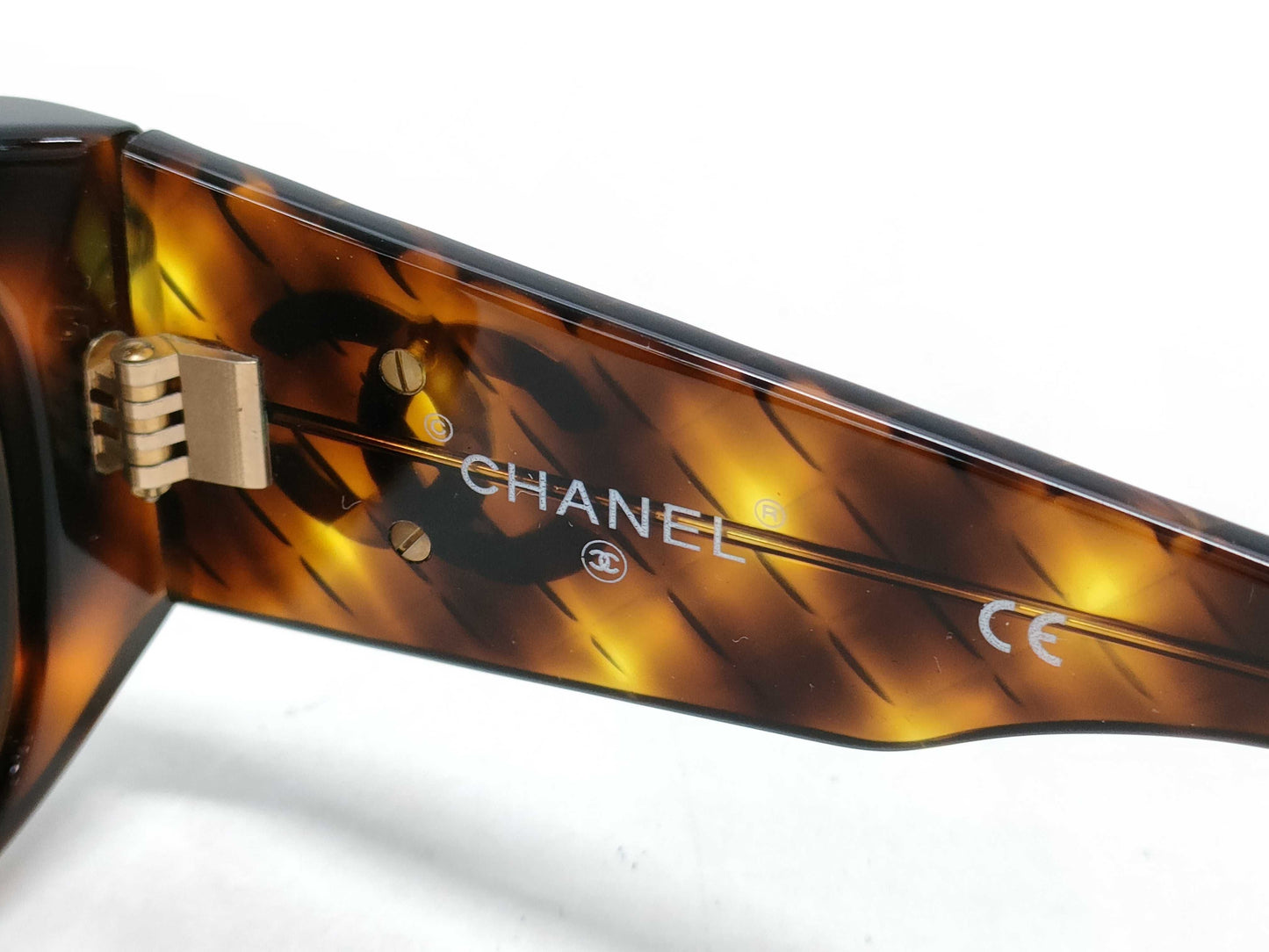 CHANEL Matelasse Coco Mark Tortoiseshell Sunglasses with Case
