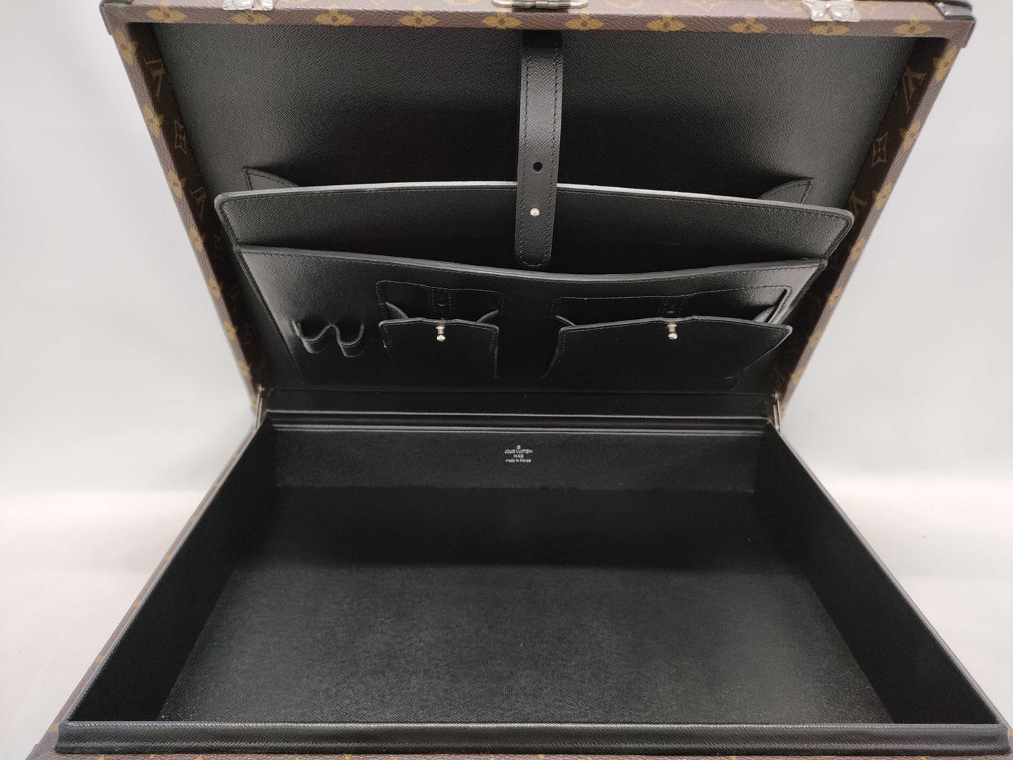 LOUIS VUITTON Monogram Macassar President Business Bag