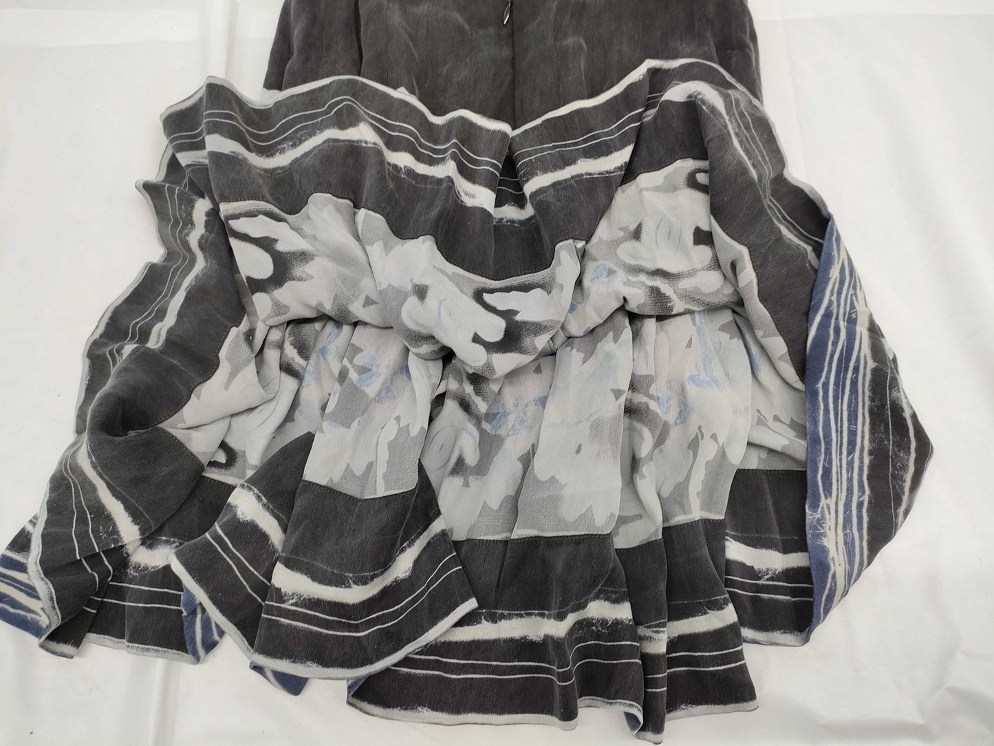 CHANEL Vintage Dress 06P P28235 100% Silk Camellia Button Size 36 Dress