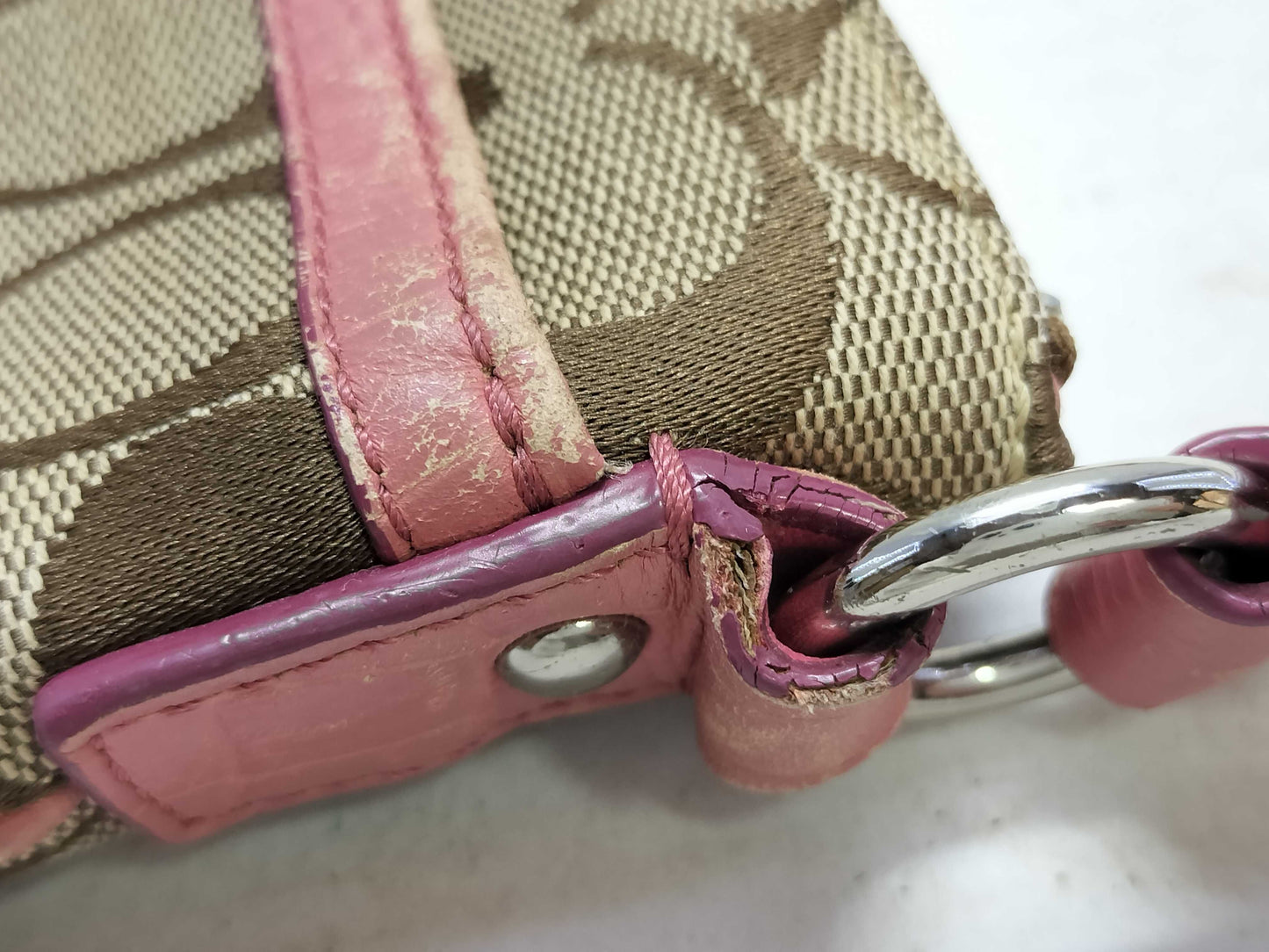 COACH Signature Coach Bag Shoulder Bag