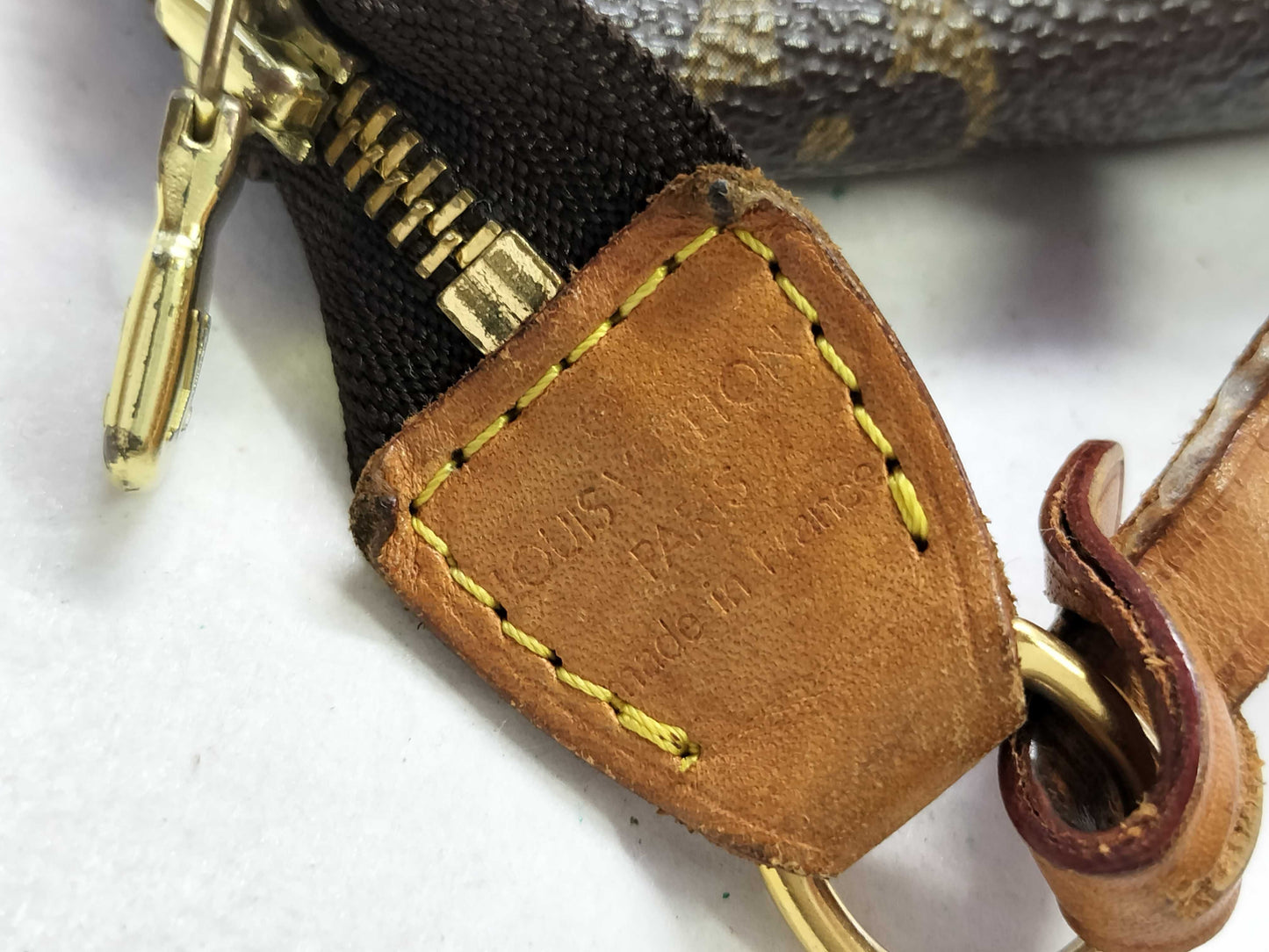 LOUIS VUITTON Monogram LV Pouch x 1 Pouch