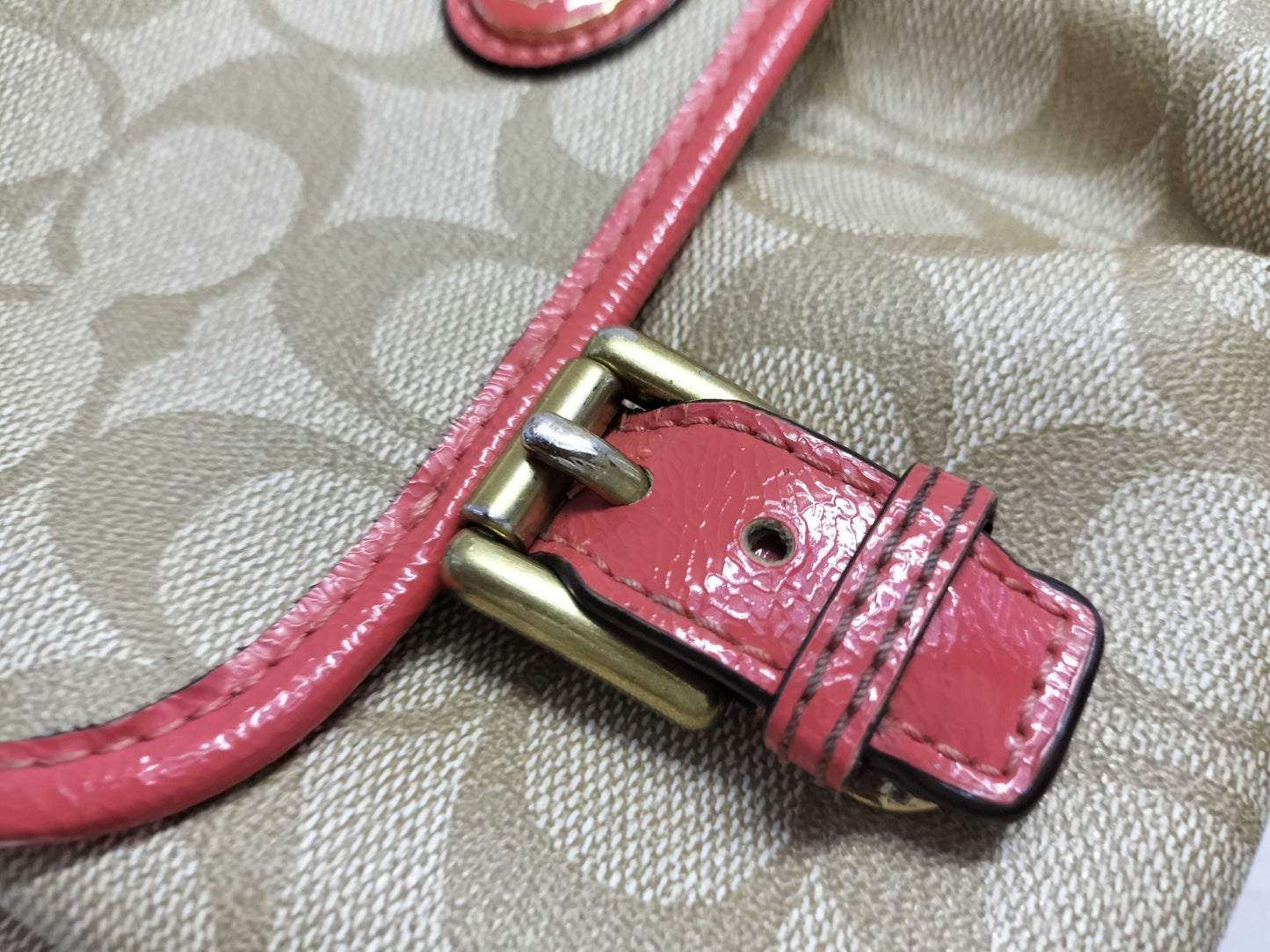 COACH Signature Coach Bag x 1 Shoulder Bag