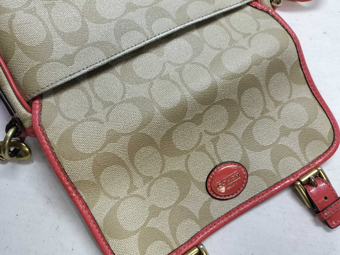 COACH Signature Coach Bag x 1 Shoulder Bag