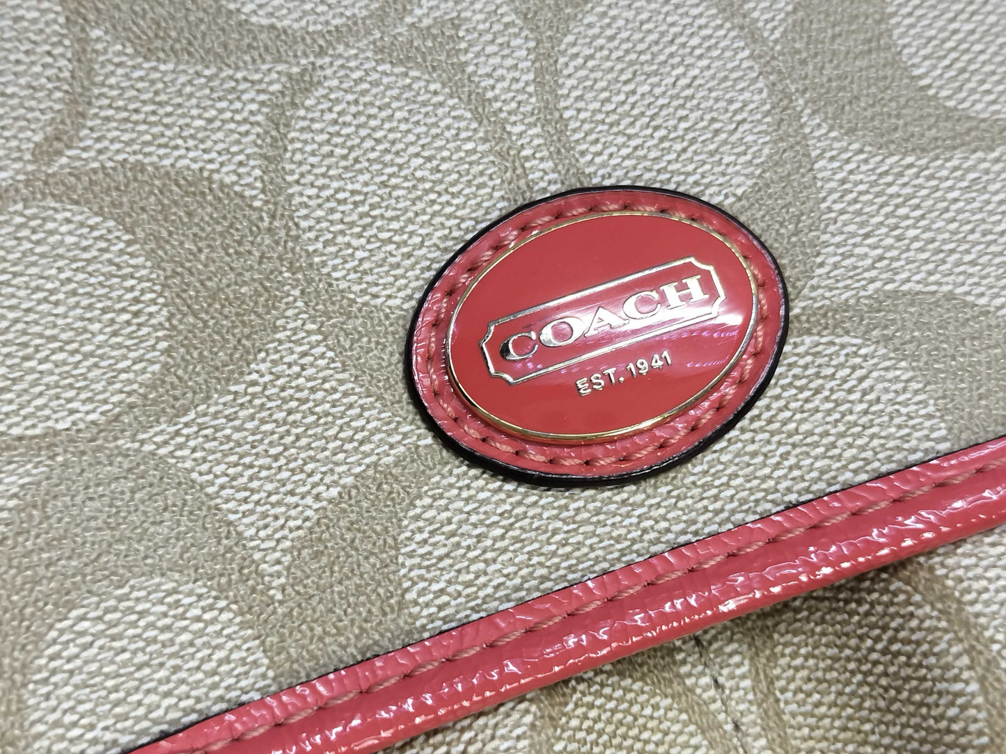 COACH Signature Coach Bag x 1 Shoulder Bag