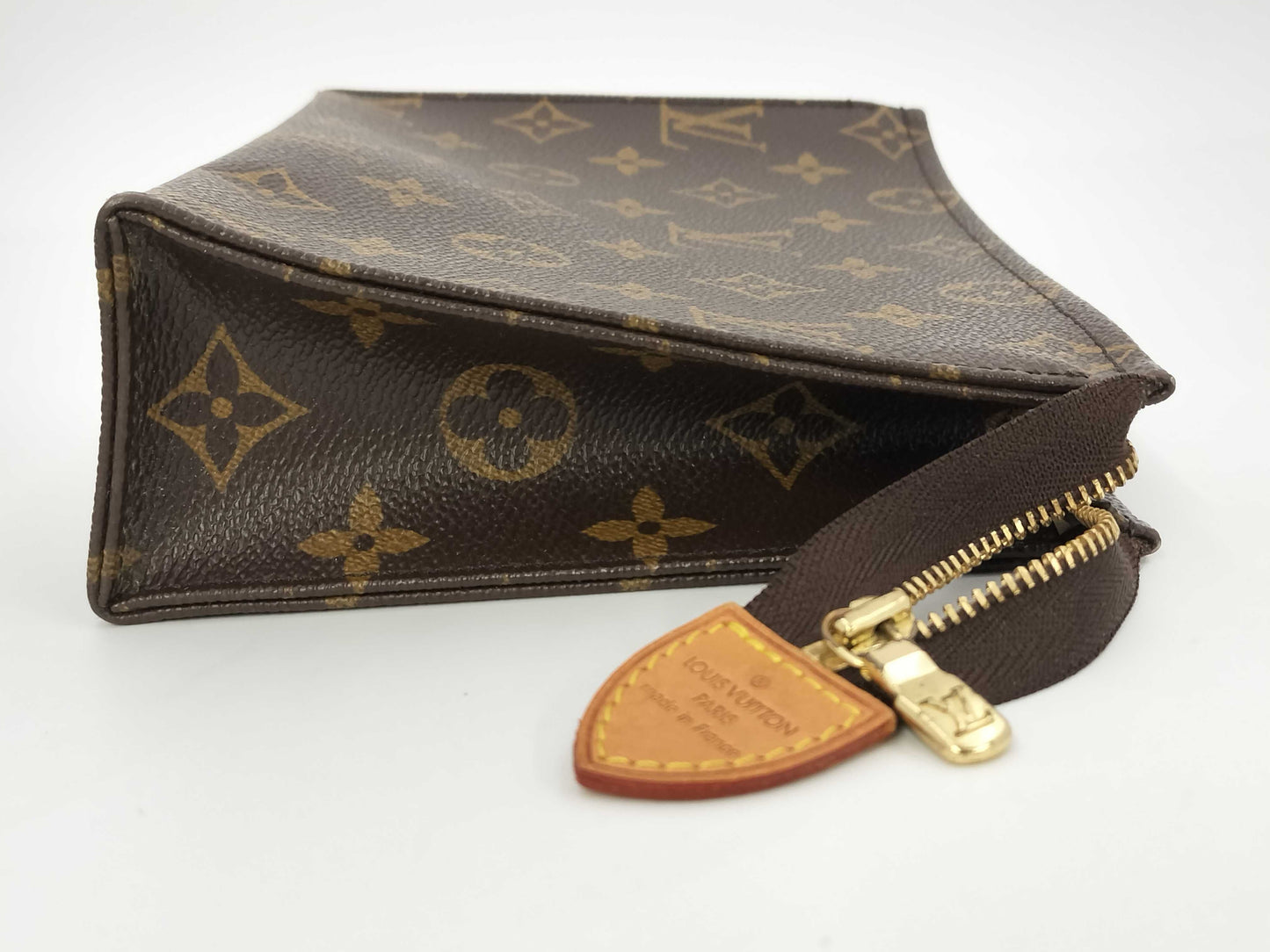 LOUIS VUITTON Louis Vuitton Monogram Pouch Pouch