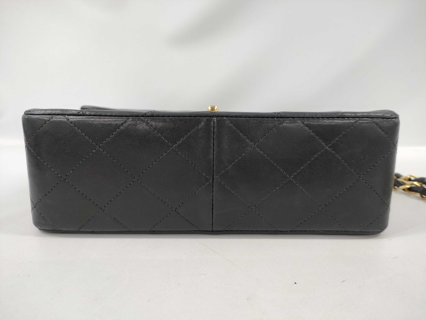 CHANEL Matelasse Mini Lambskin Shoulder Bag 2361294
