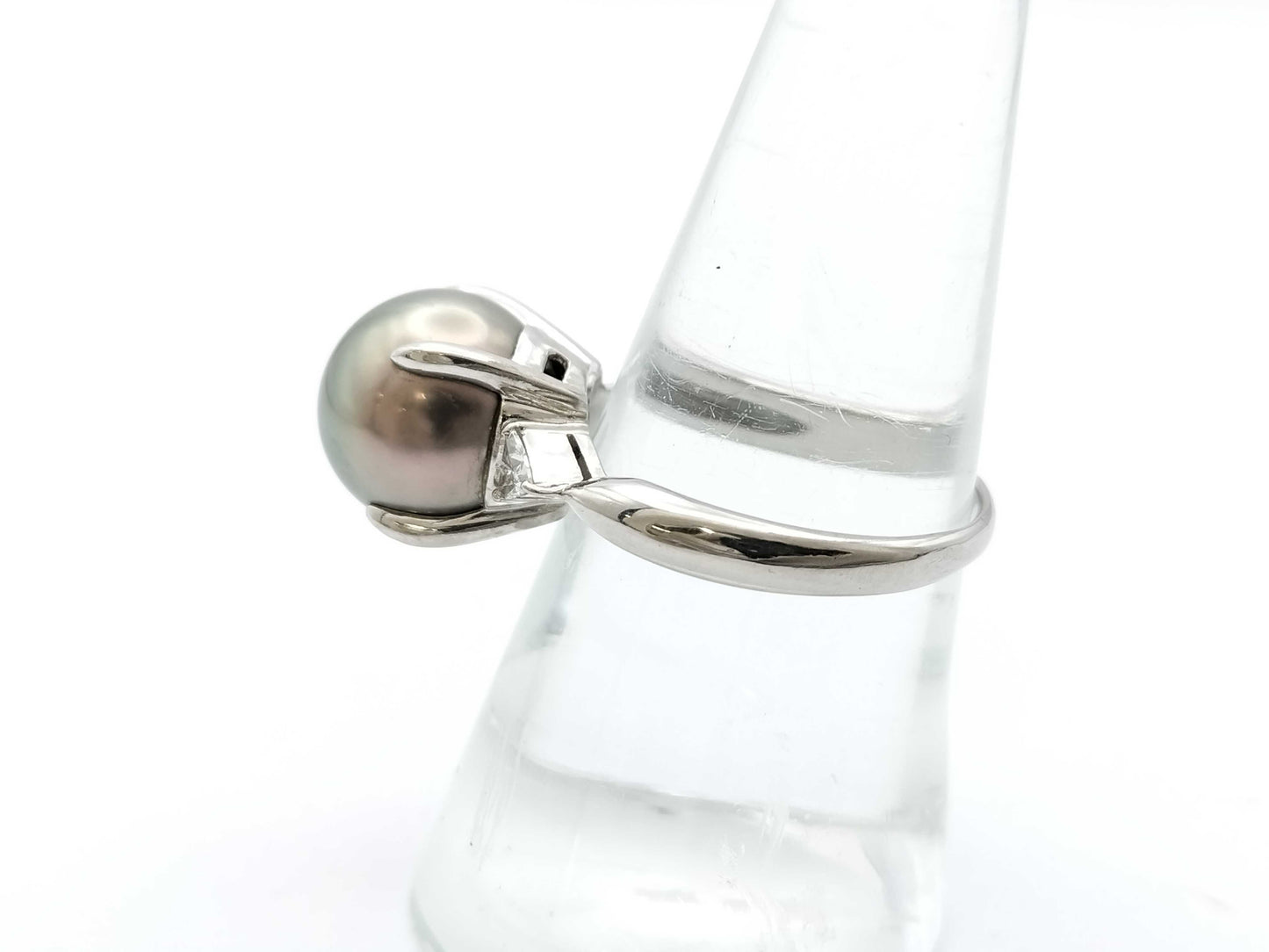 Pearl diameter: approx. 11.2mm, D0.16ct, PT900, 7.9g, Ring