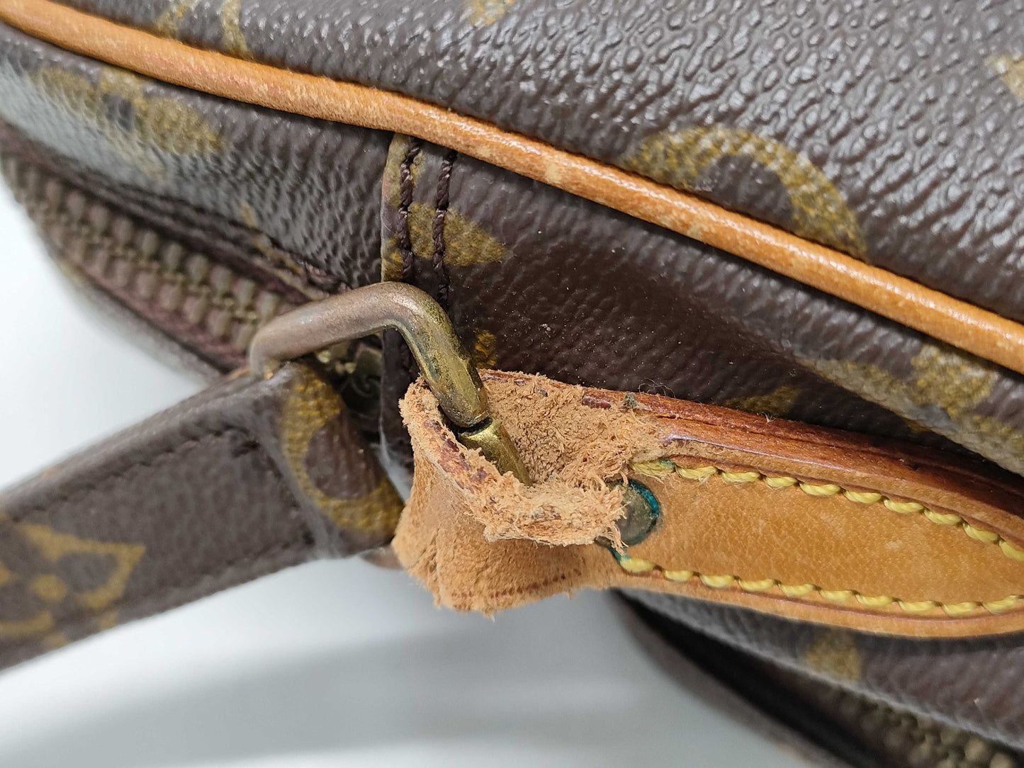 LOUIS VUITTON Monogram Louis Vuitton Monogram Brand Bag Amazon Shoulder Bag