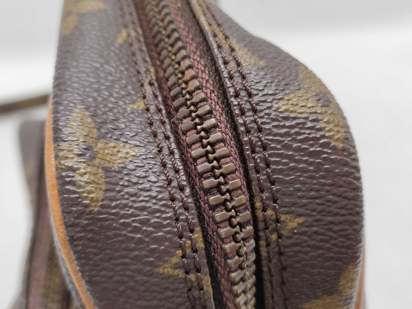 LOUIS VUITTON Monogram Louis Vuitton Monogram Brand Bag Amazon Shoulder Bag