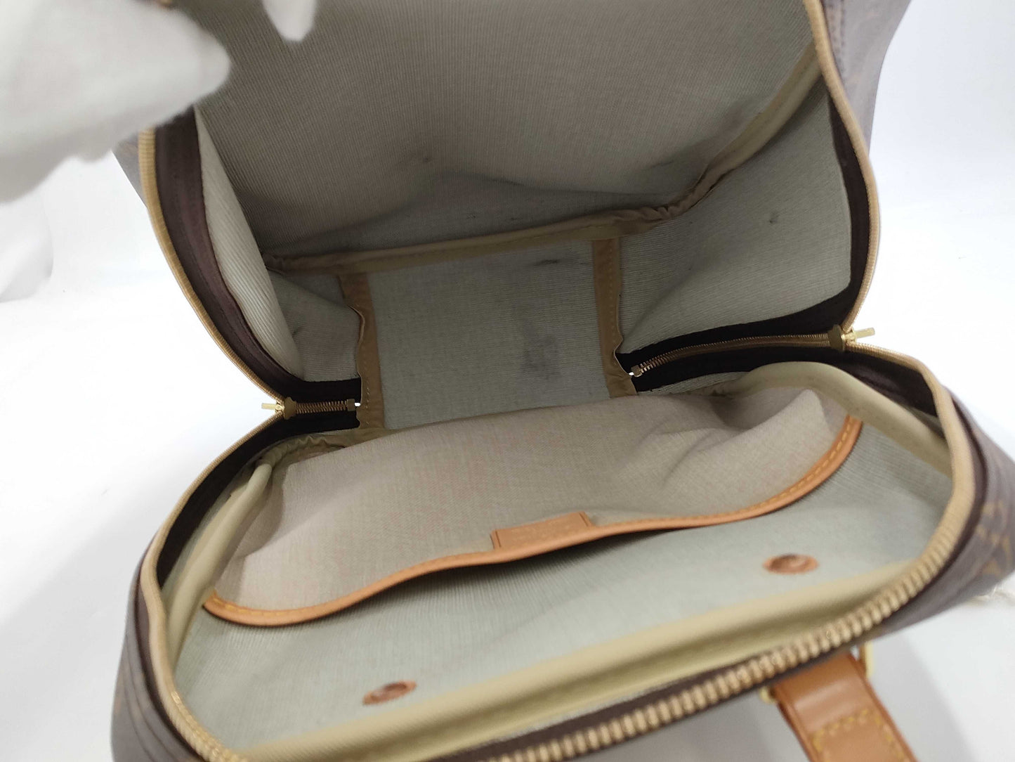 LOUIS VUITTON Louis Vuitton Bag Excursion Handbag