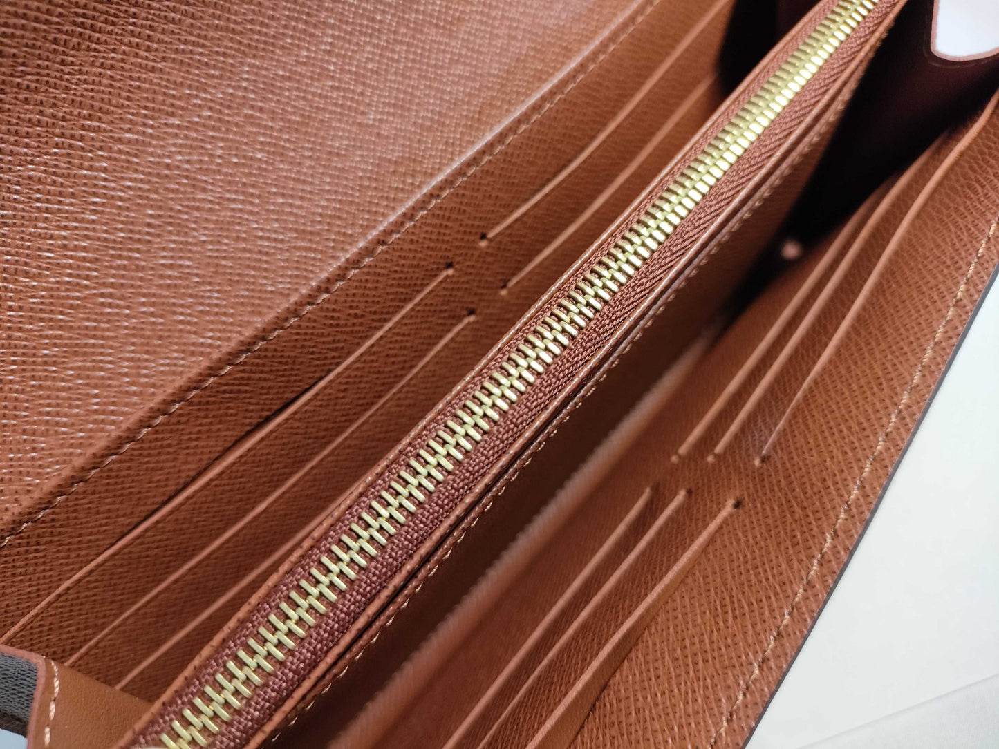 LOUIS VUITTON M60531 Monogram Portefeuille Sarah Monogram RFID Wallet