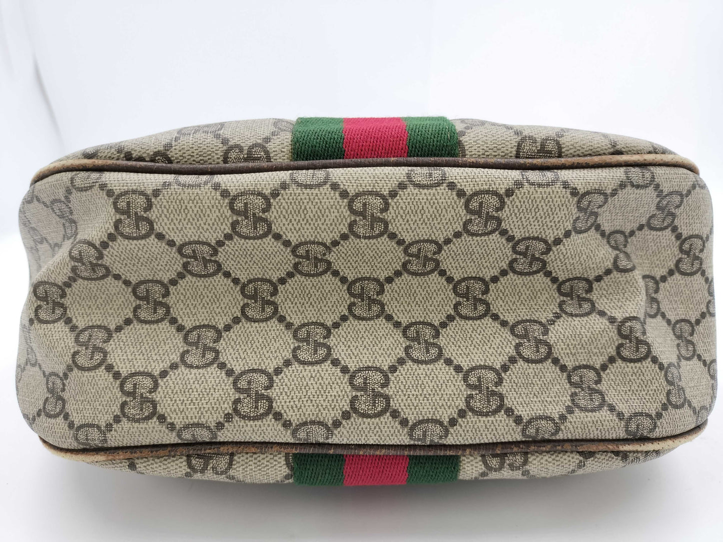 GUCCI GG Supreme Sherry Shoulder Bag