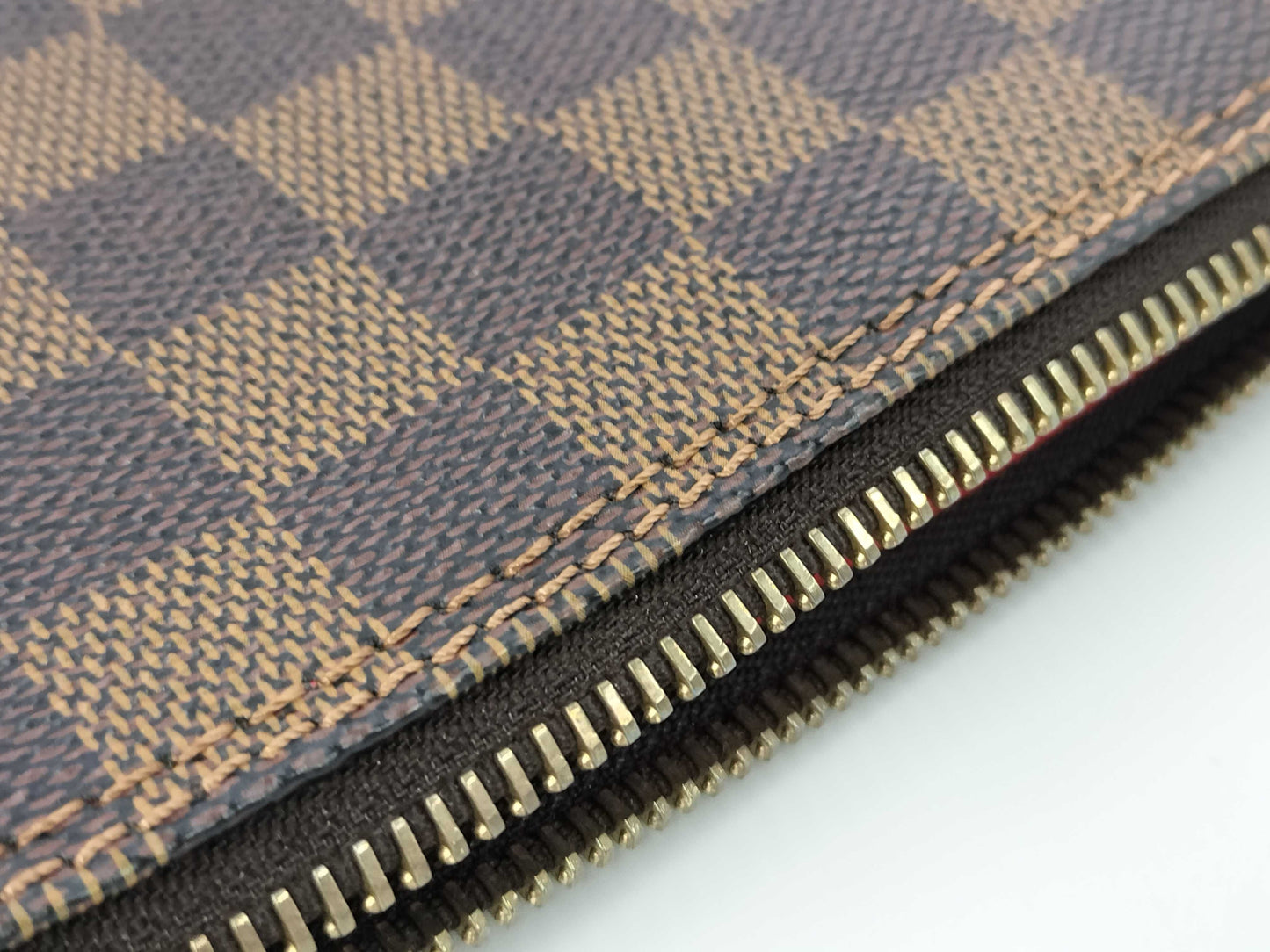 LOUIS VUITTON Damier Shoulder Bag