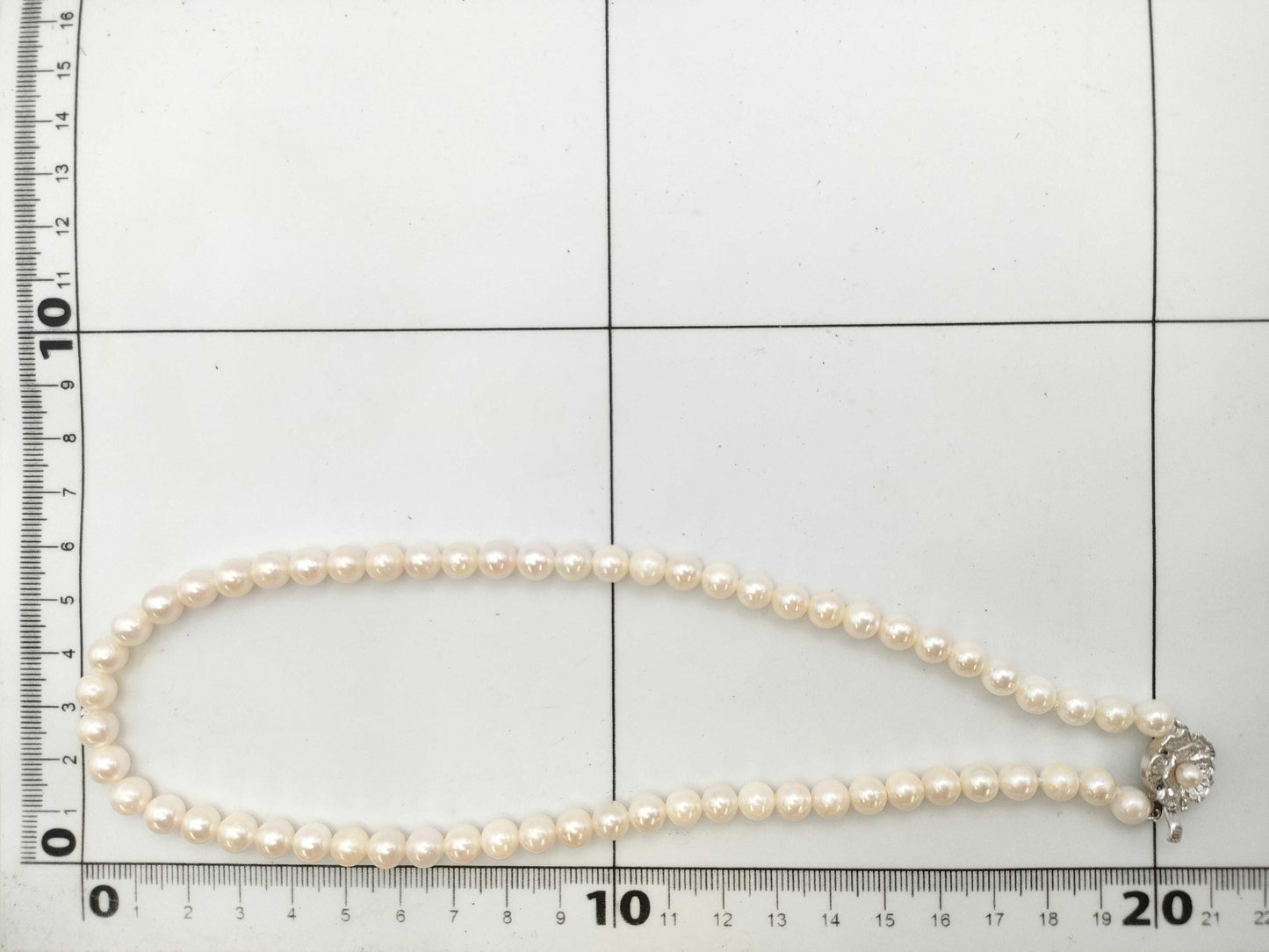 Pearl diameter approximately 6.5mm-6.8mm, Sterling Silver, 29.3g, Necklace