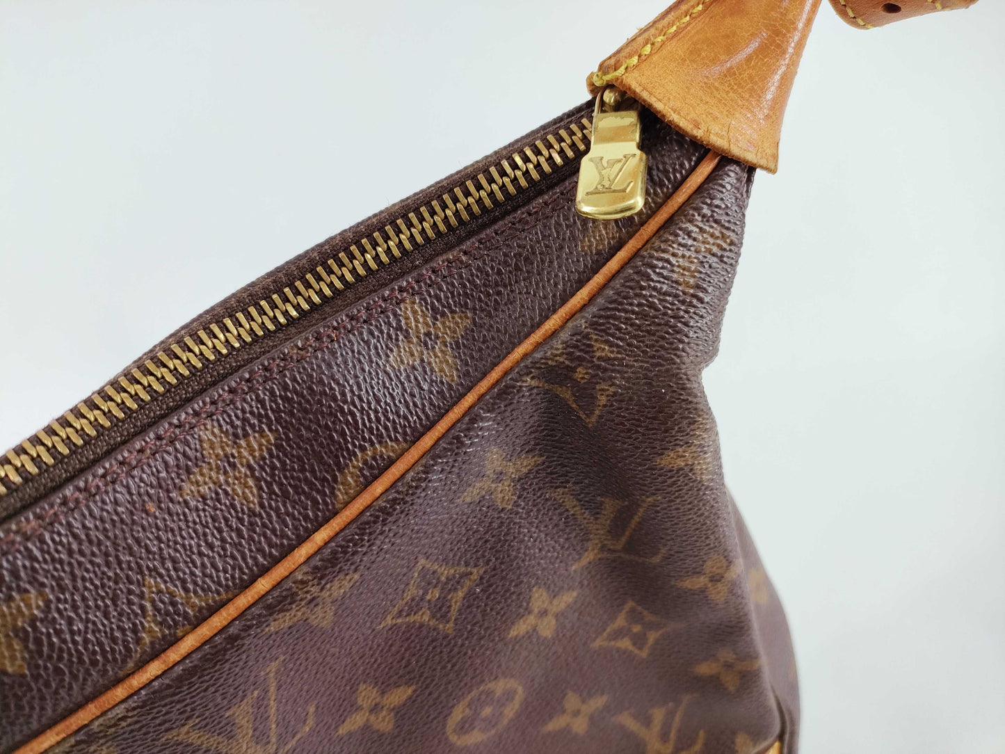 LOUIS VUITTON Monogram Louis Vuitton Shoulder Bag