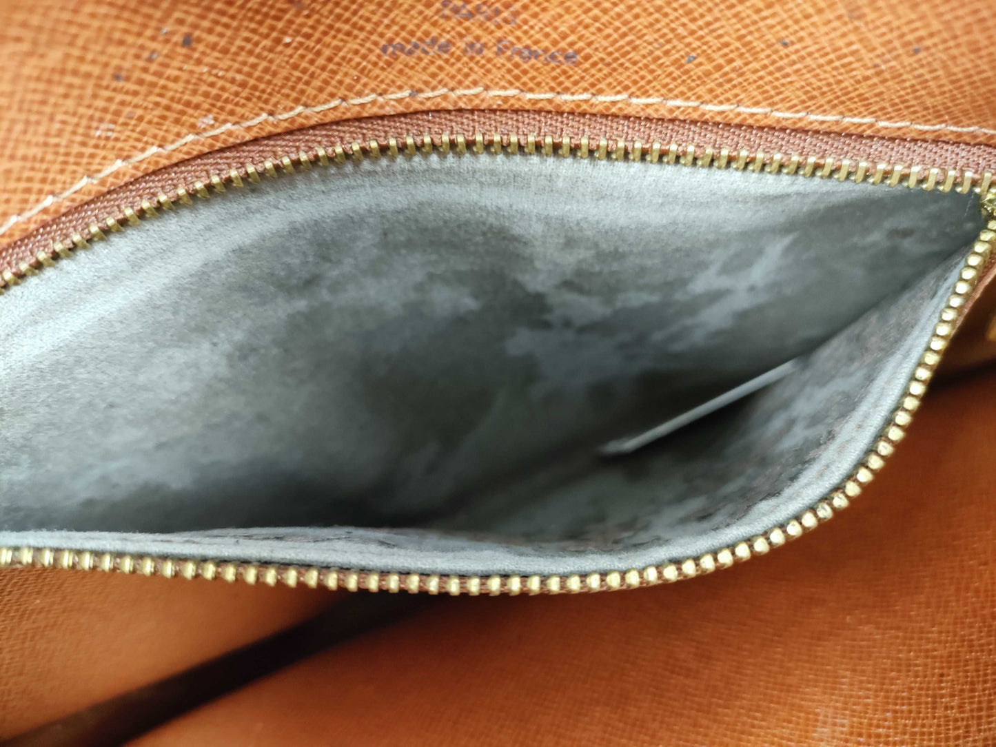 LOUIS VUITTON Monogram Louis Vuitton Shoulder Bag