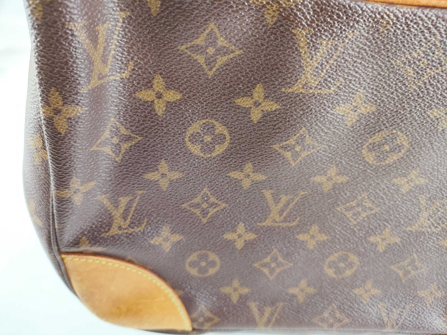 LOUIS VUITTON Monogram Louis Vuitton Shoulder Bag