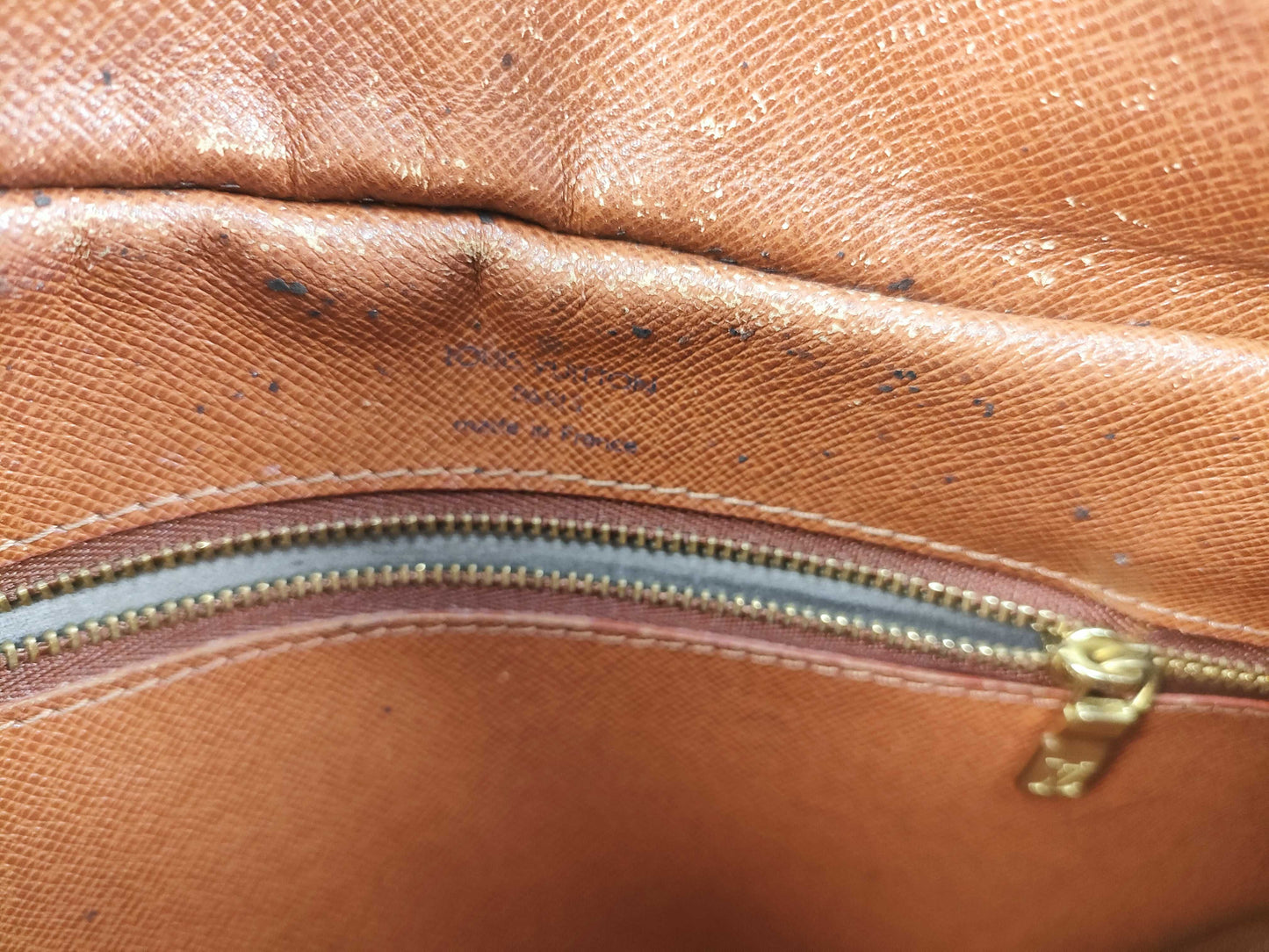 LOUIS VUITTON Monogram Louis Vuitton Shoulder Bag