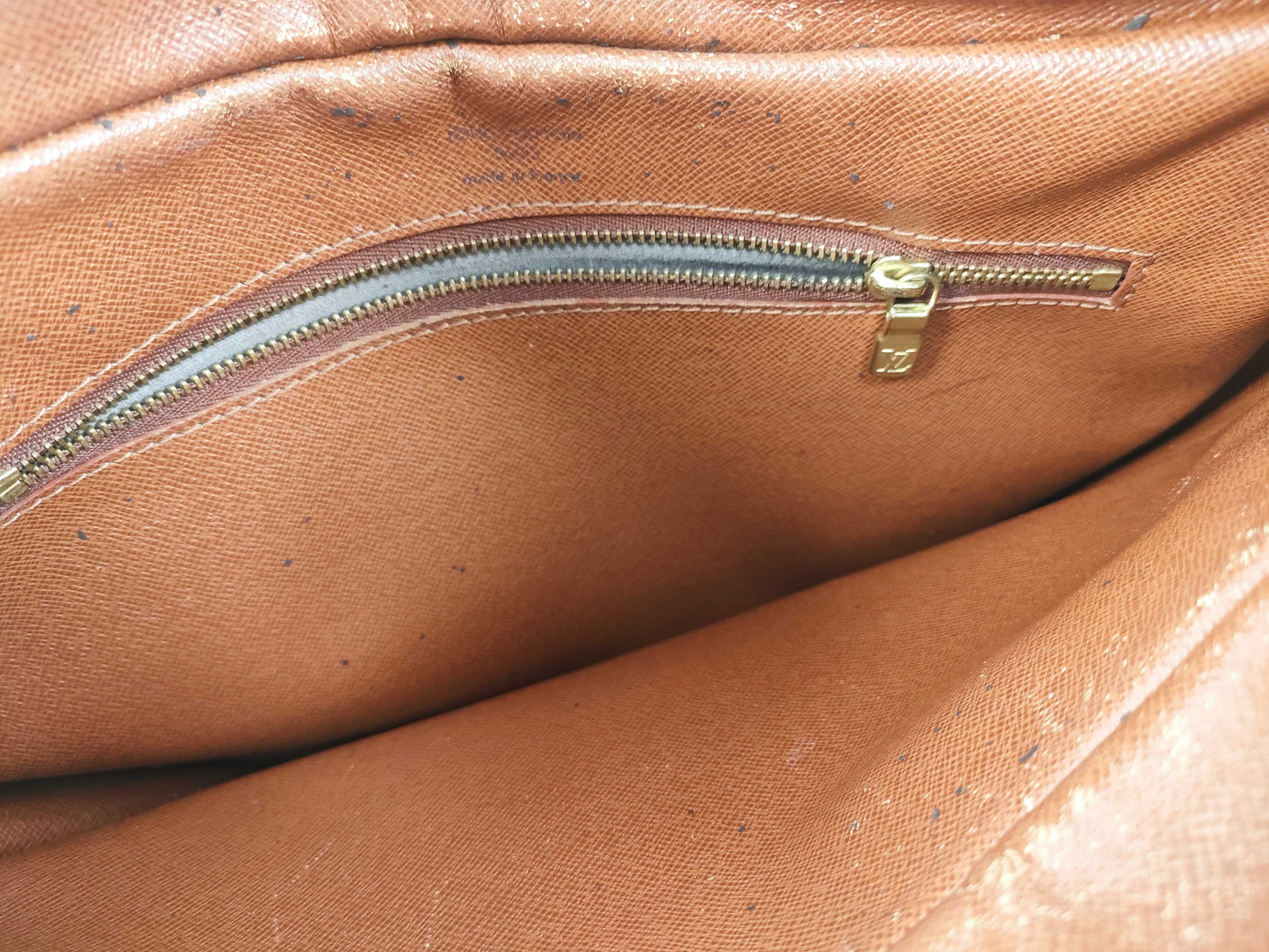 LOUIS VUITTON Monogram Louis Vuitton Shoulder Bag