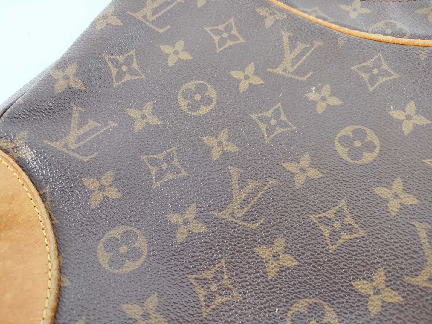 LOUIS VUITTON Monogram Louis Vuitton Shoulder Bag