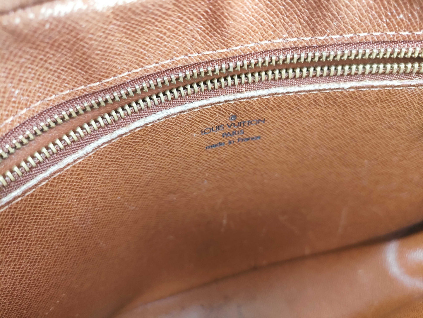 LOUIS VUITTON Monogram Louis Vuitton Shoulder Bag