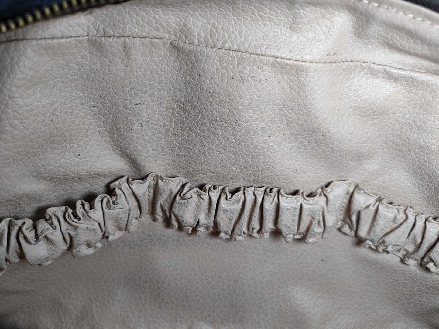 LOUIS VUITTON M47522 Monogram Louis Vuitton Second Bag