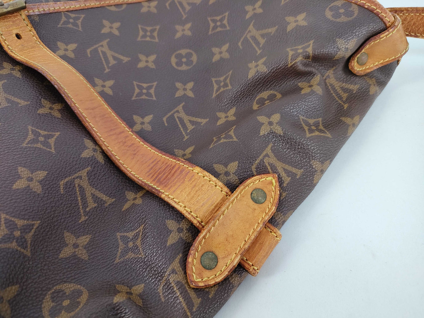 LOUIS VUITTON Monogram Shoulder Bag