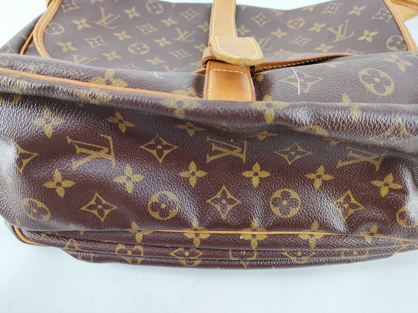 LOUIS VUITTON Monogram Louis Vuitton Shoulder Bag