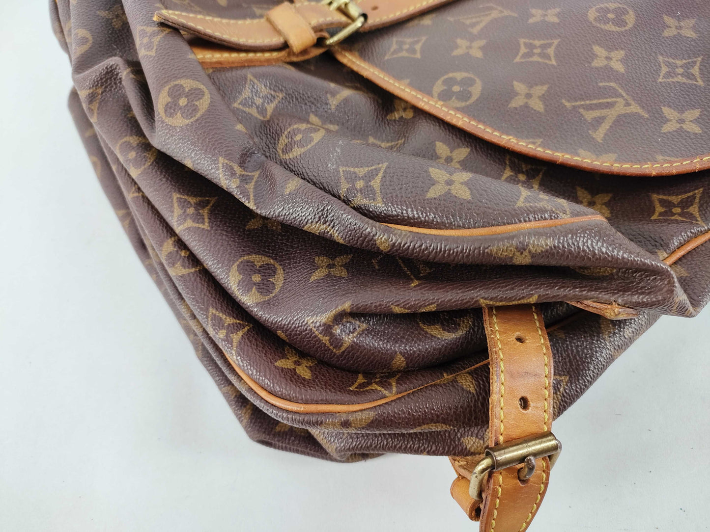 LOUIS VUITTON Monogram Louis Vuitton Shoulder Bag