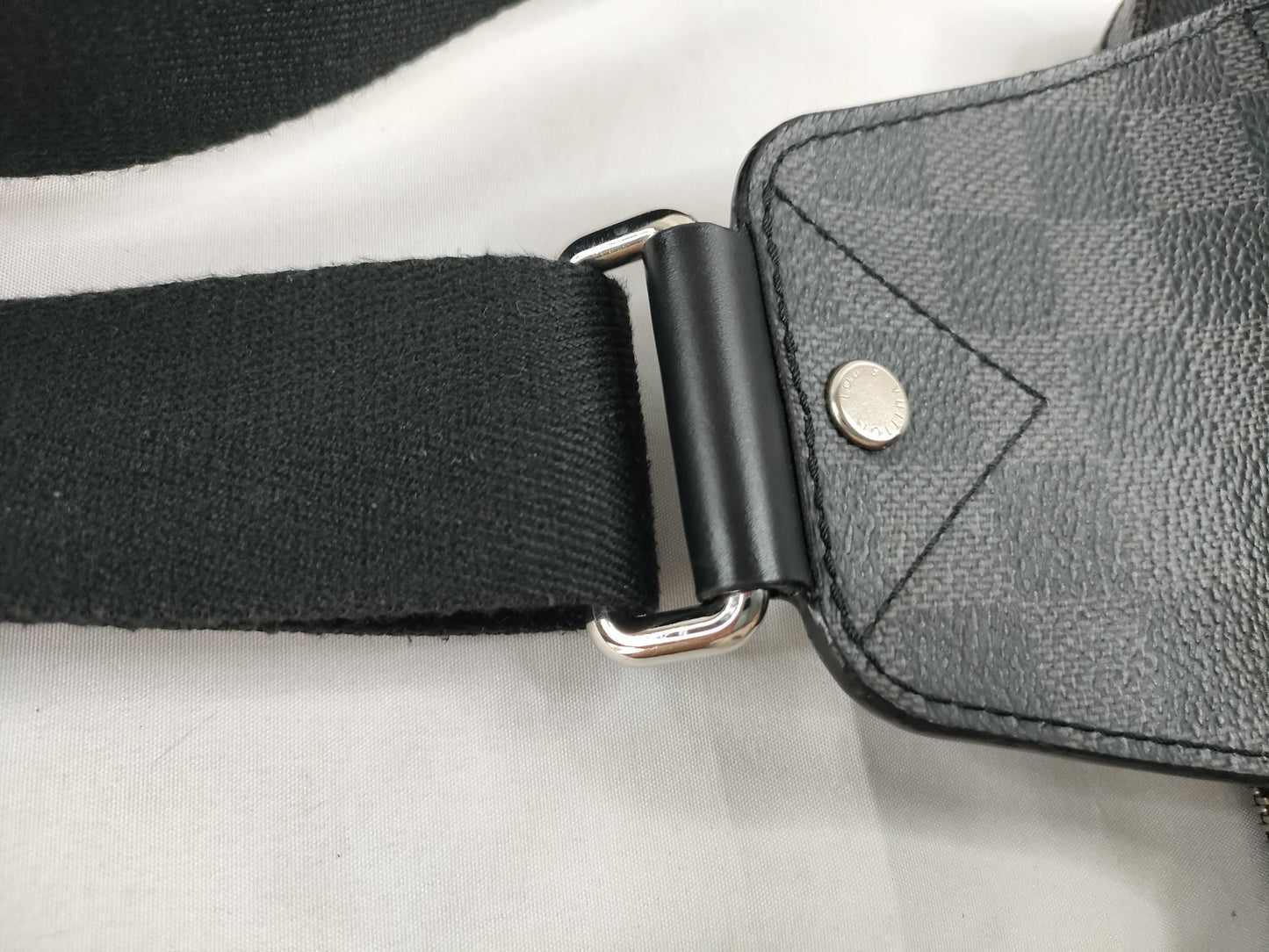 LOUIS VUITTON N41719 Damier Graphite Louis Vuitton Avenue Sling Bag N41719 Shoulder Bag