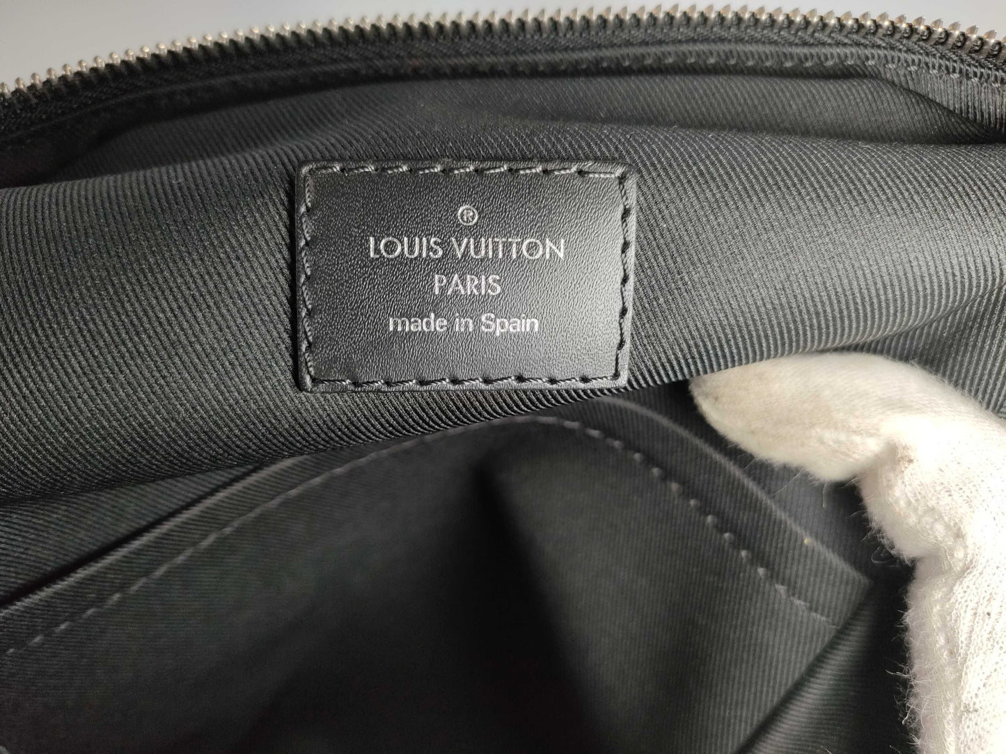 LOUIS VUITTON N41719 Damier Graphite Louis Vuitton Avenue Sling Bag N41719 Shoulder Bag