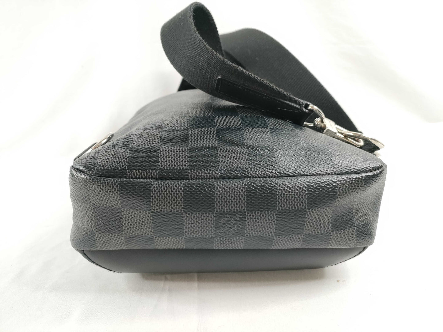 LOUIS VUITTON N41719 Damier Graphite Louis Vuitton Damier Graphite Avenue Sling Bag N41719 Shoulder Bag